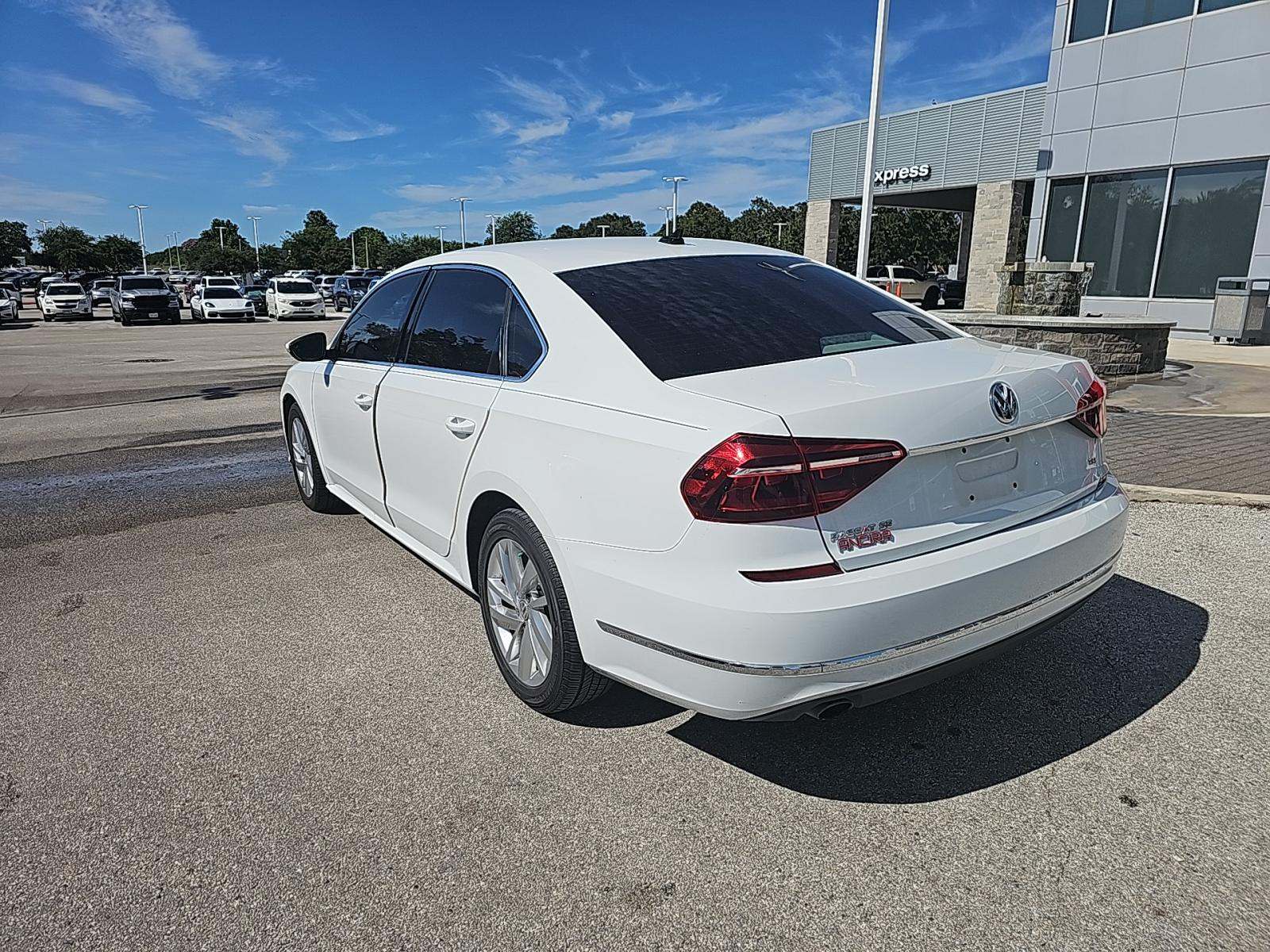 2018 Volkswagen Passat 2.0T SE FWD