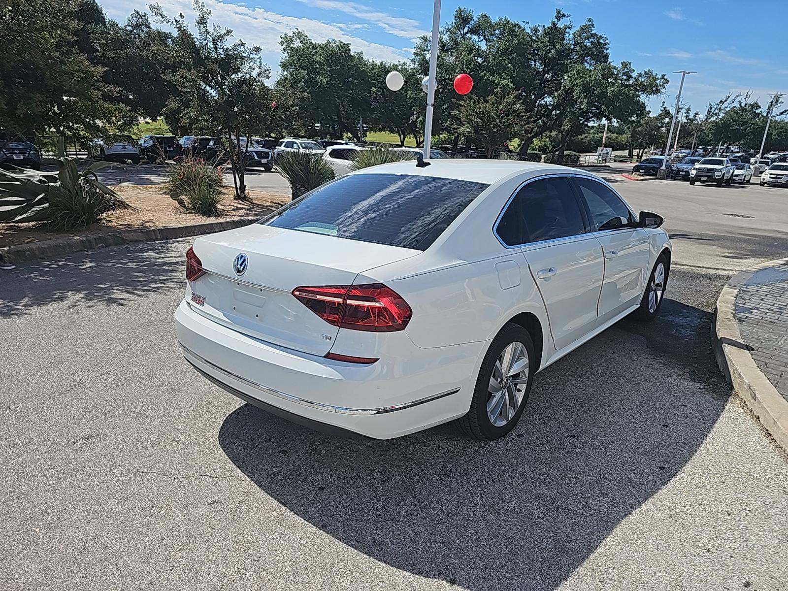 2018 Volkswagen Passat 2.0T SE FWD