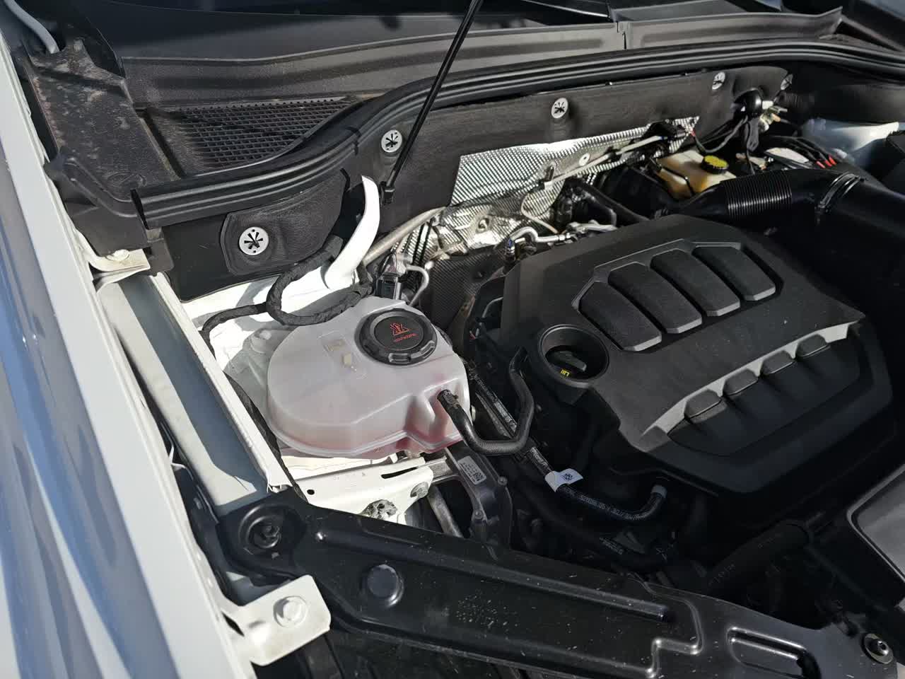 2025 Volkswagen Atlas 2.0T SE FWD