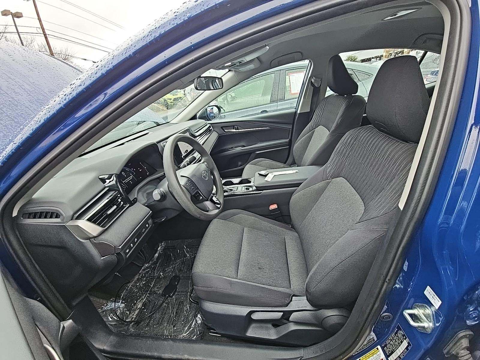 2025 Toyota Camry LE FWD