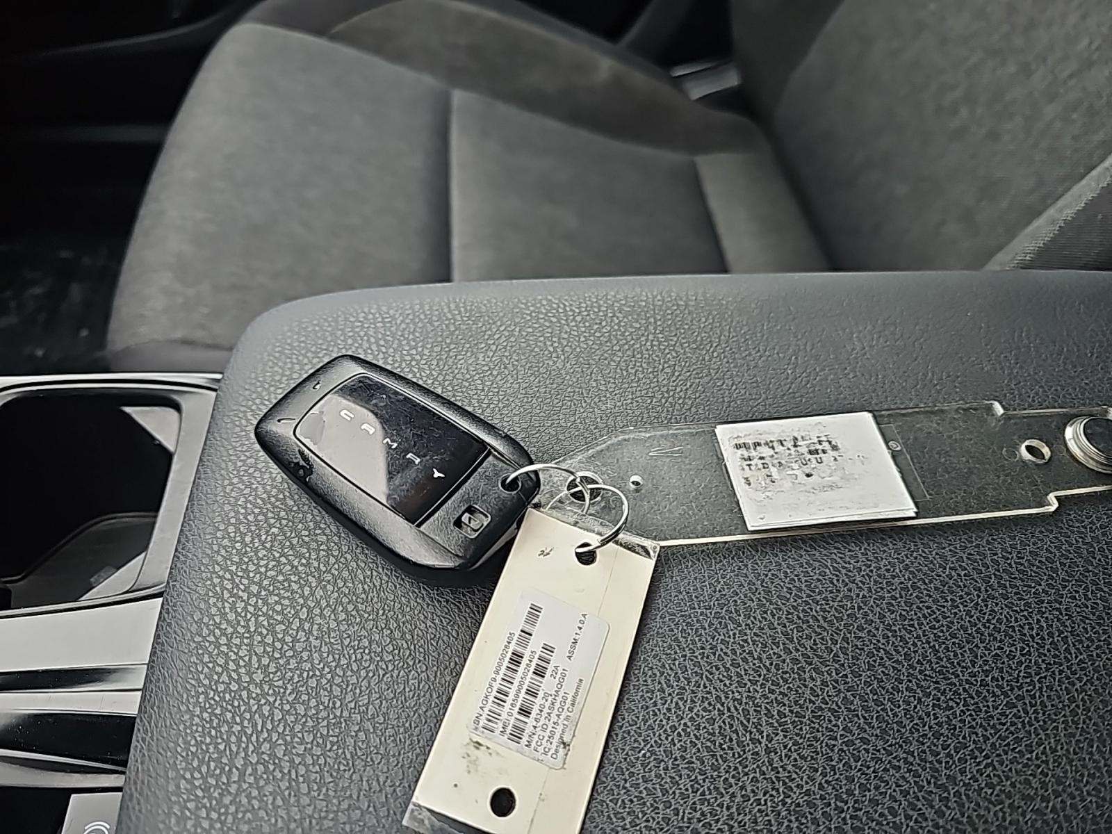 2025 Toyota Camry LE FWD