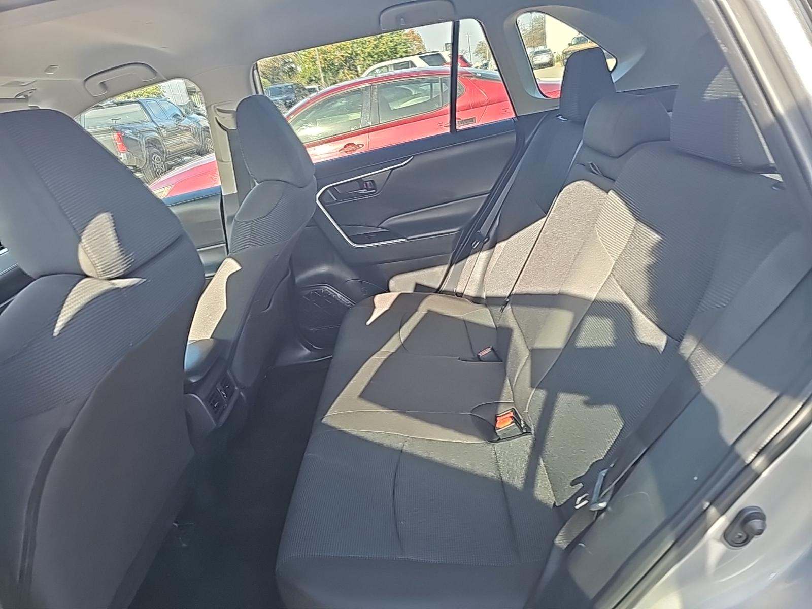 2025 Toyota RAV4 LE FWD