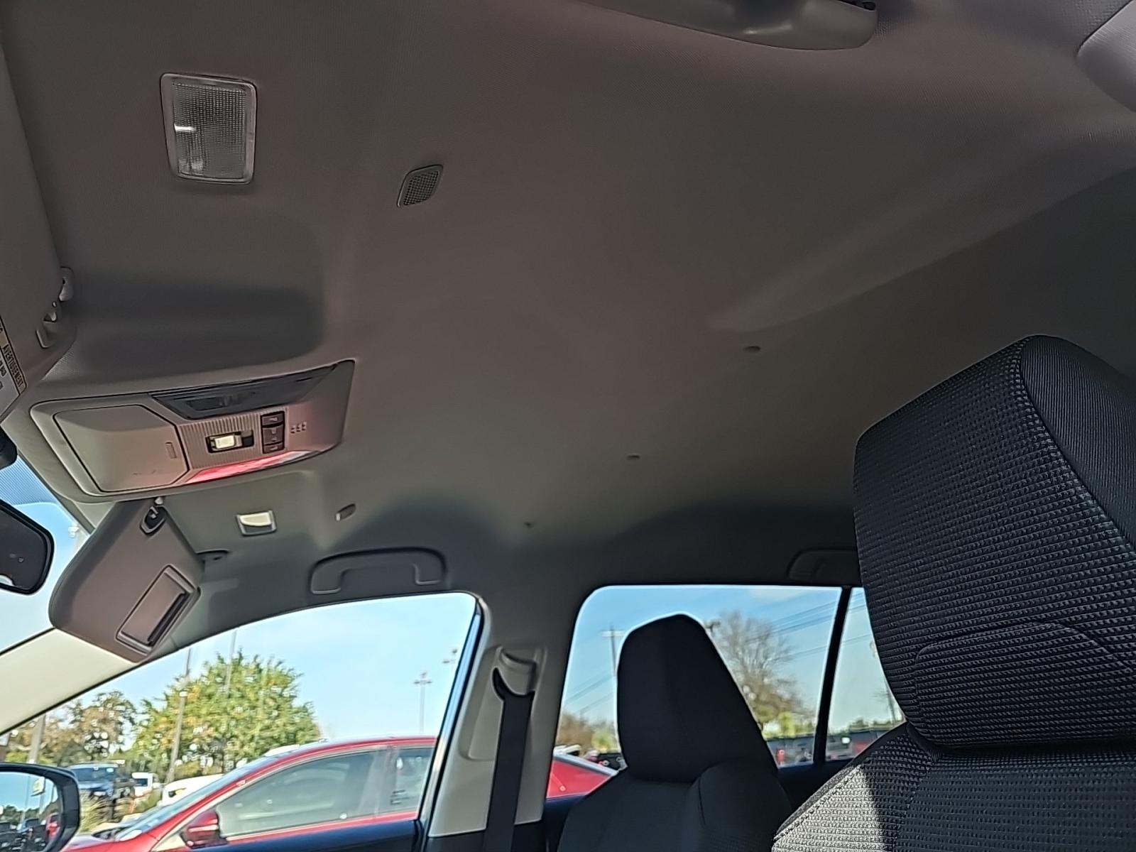 2025 Toyota RAV4 LE FWD