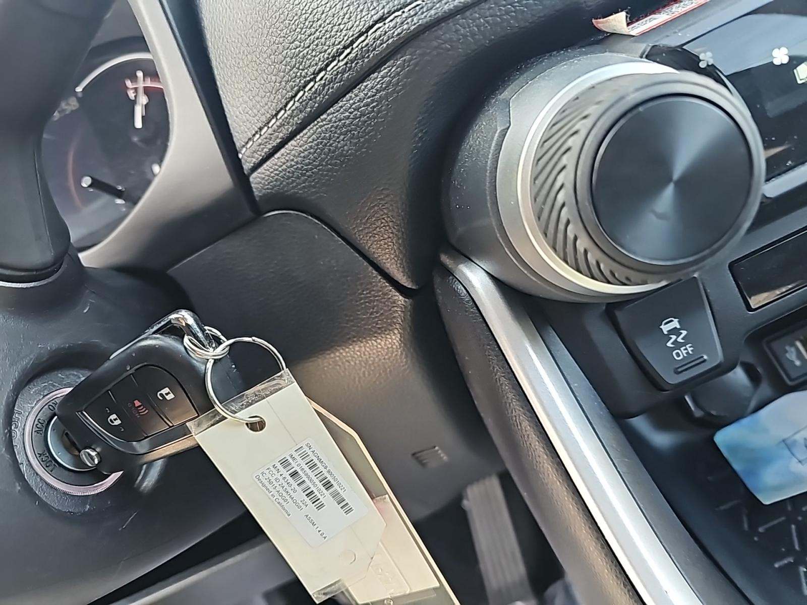 2025 Toyota RAV4 LE FWD