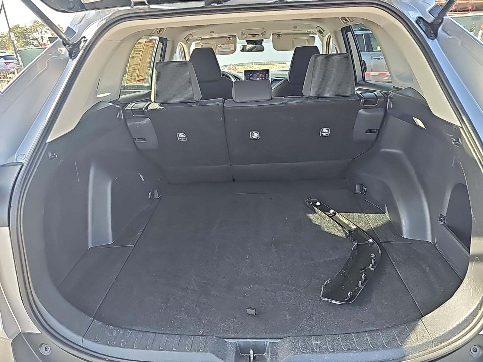 2025 Toyota RAV4 LE FWD