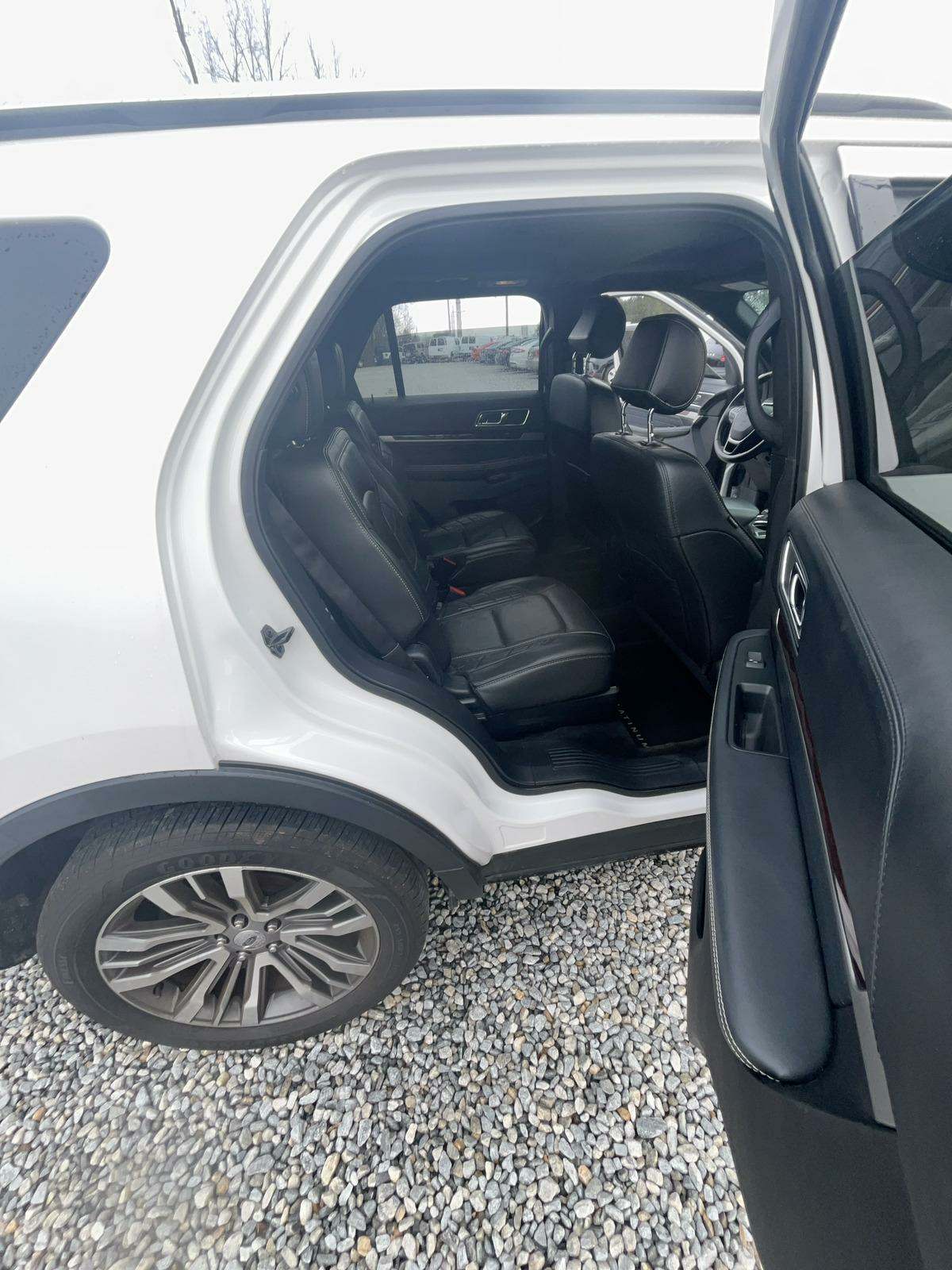 2017 Ford Explorer Platinum AWD