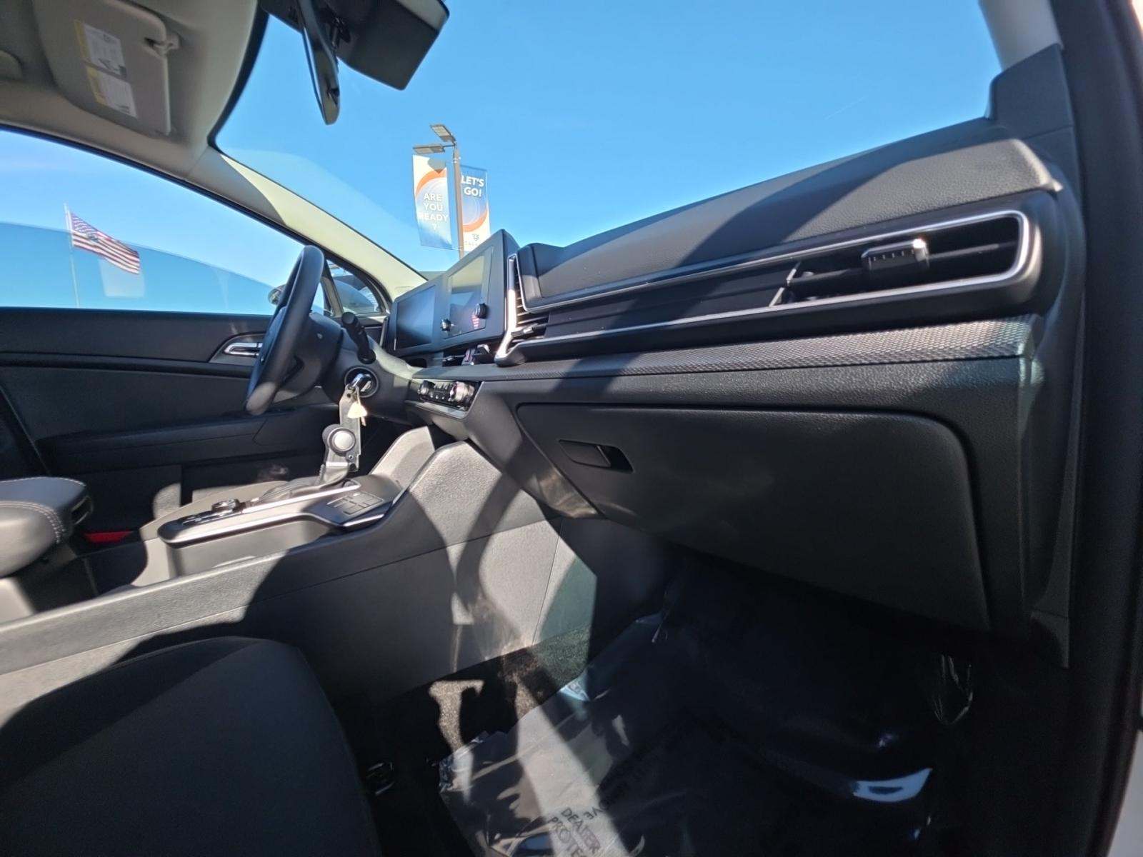 2025 Kia Sportage LX AWD