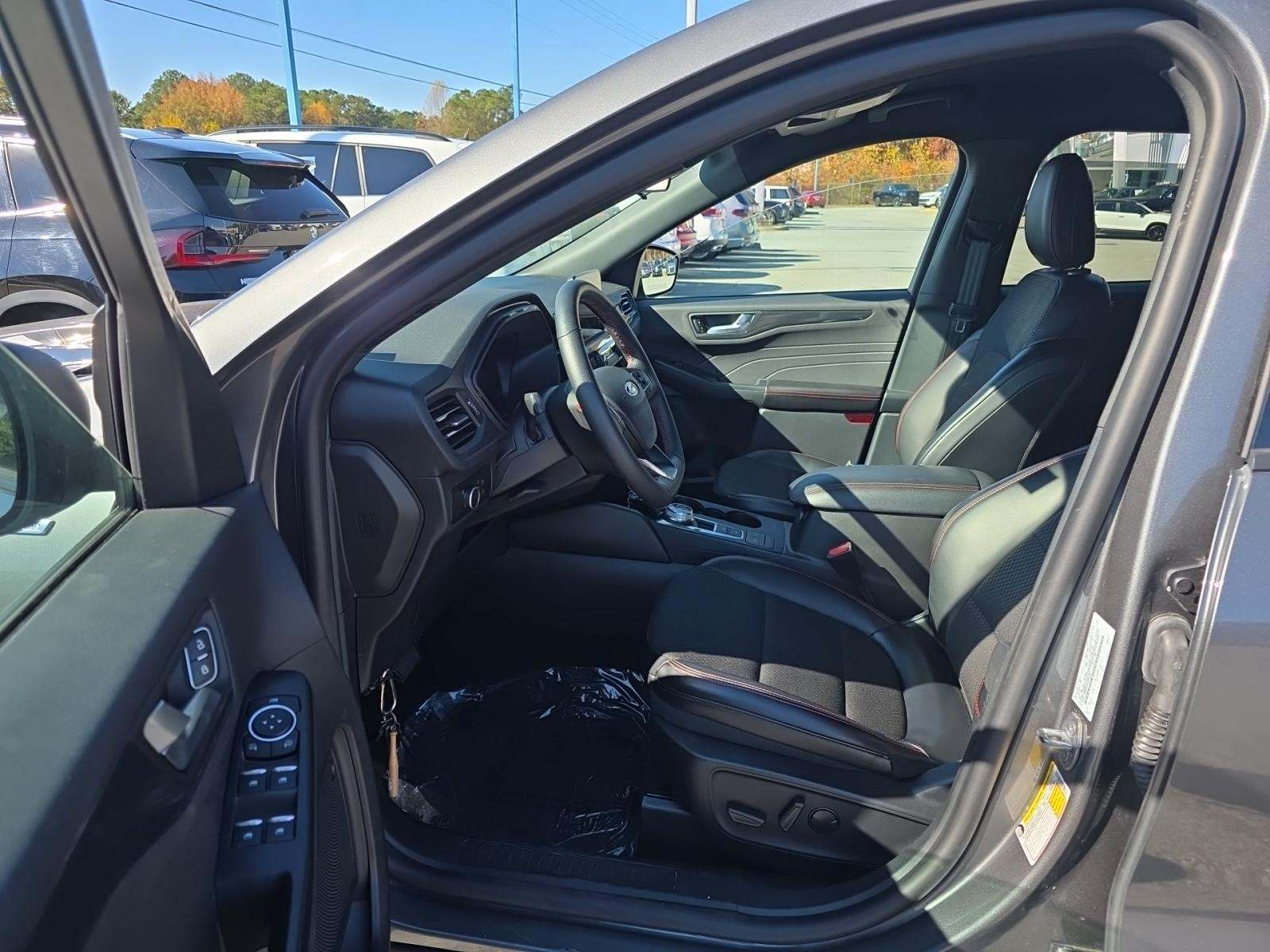 2025 Ford Escape ST-Line FWD