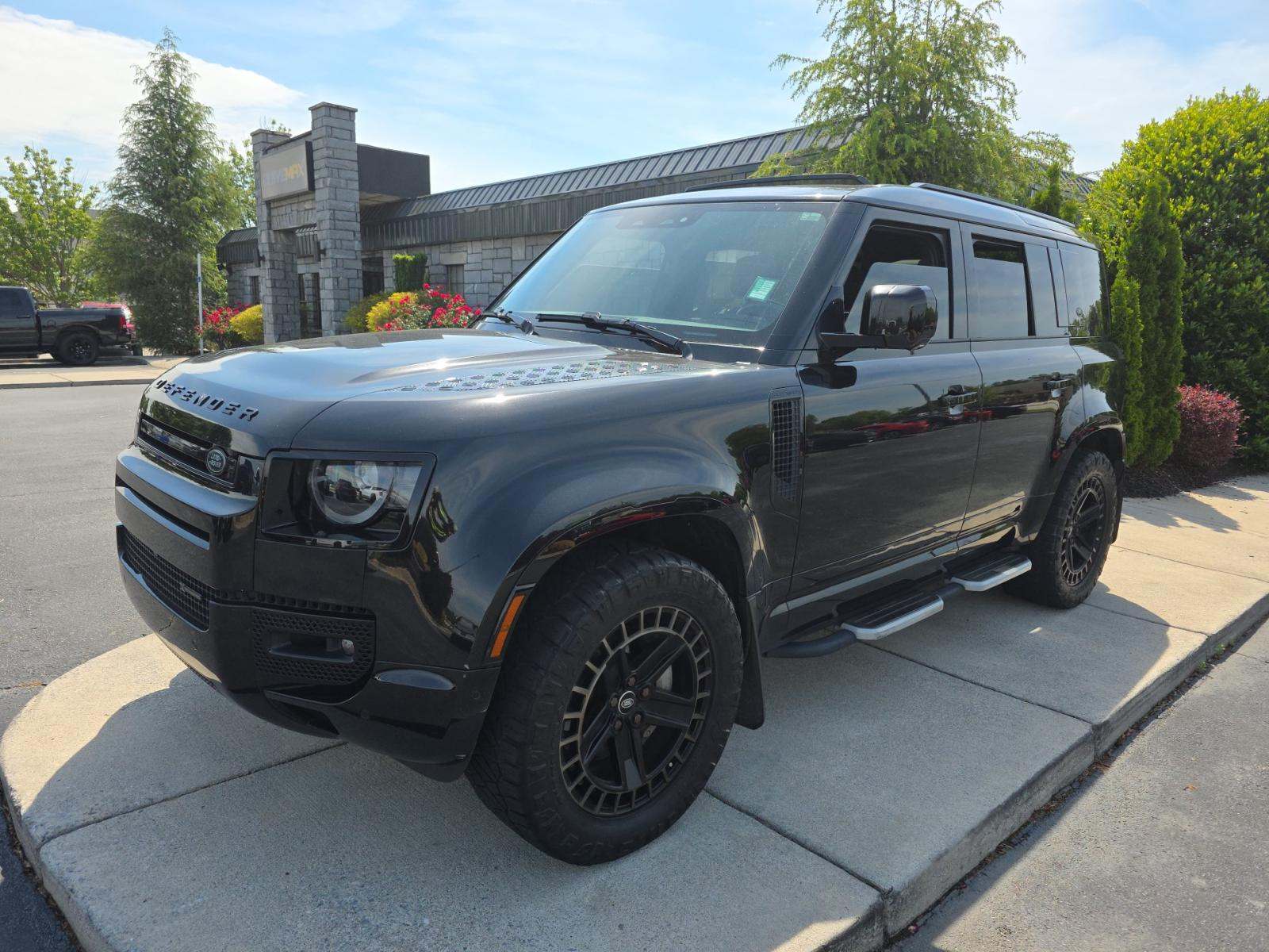 2022 Land Rover Defender 110 X-Dynamic HSE AWD