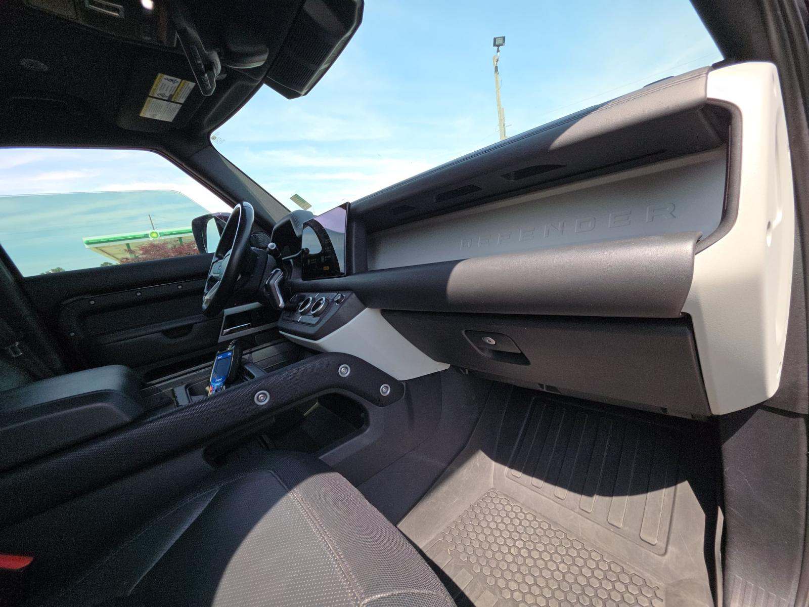 2022 Land Rover Defender 110 X-Dynamic HSE AWD