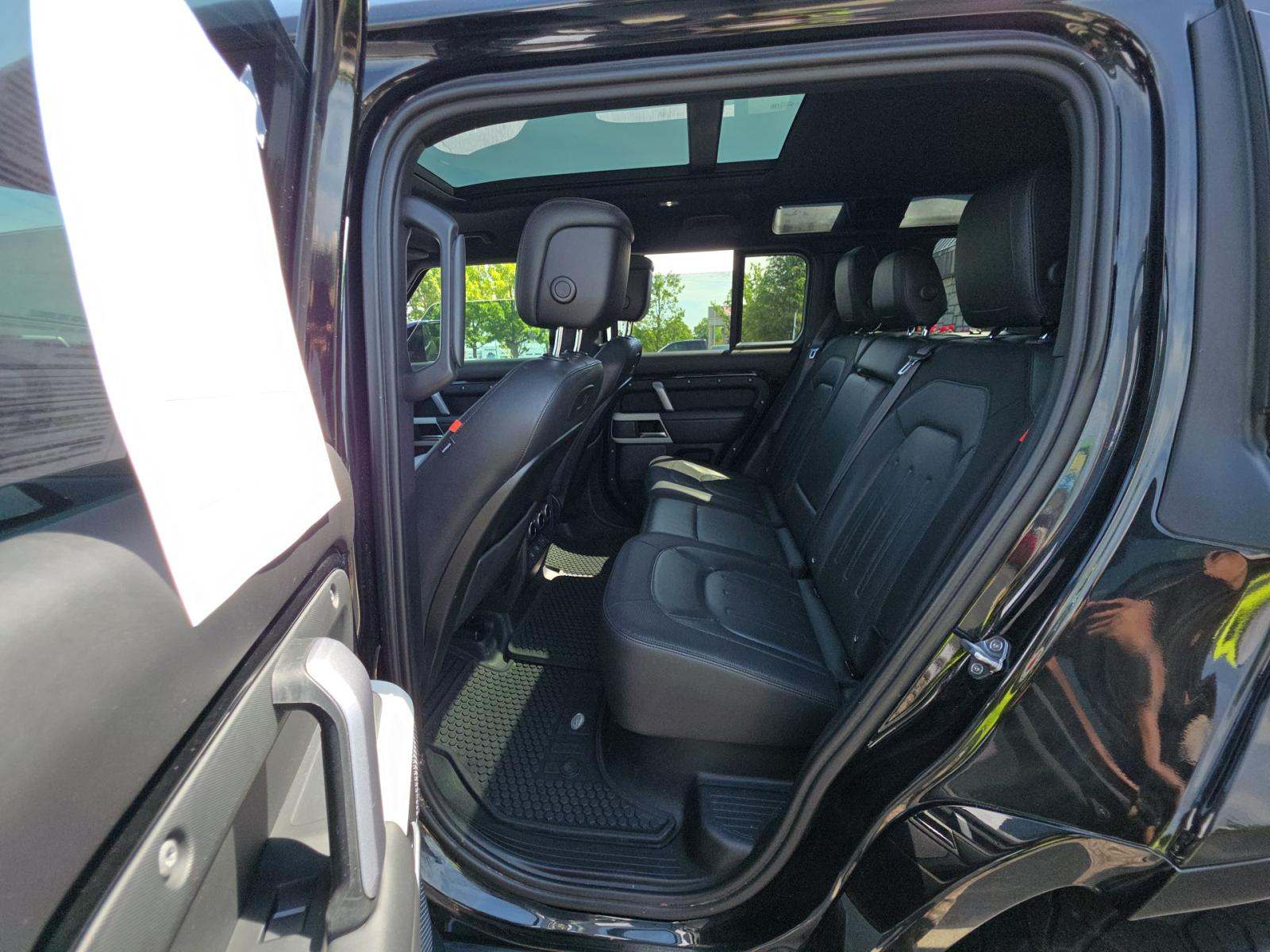 2022 Land Rover Defender 110 X-Dynamic HSE AWD