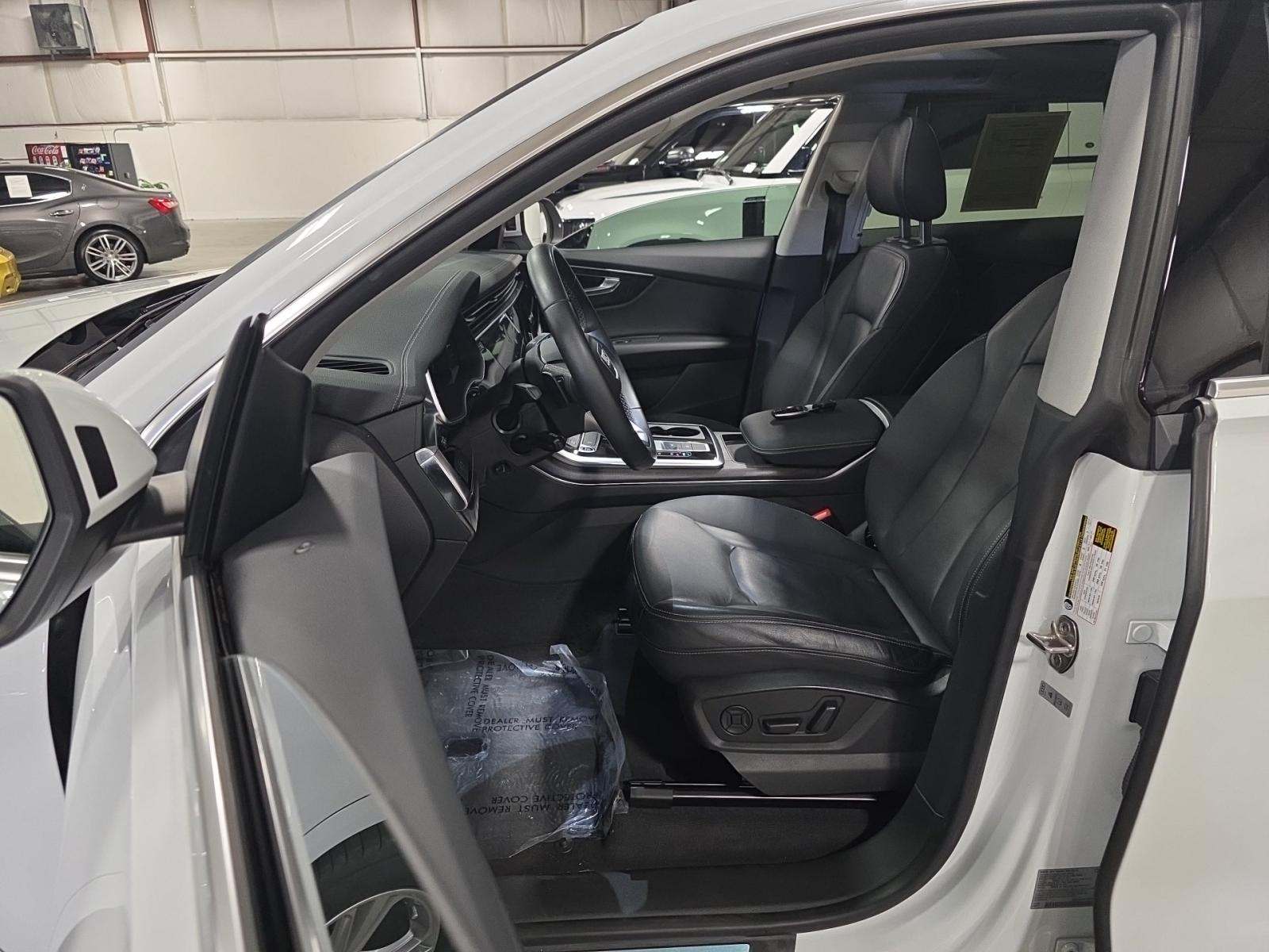 2023 Audi Q8 Premium AWD