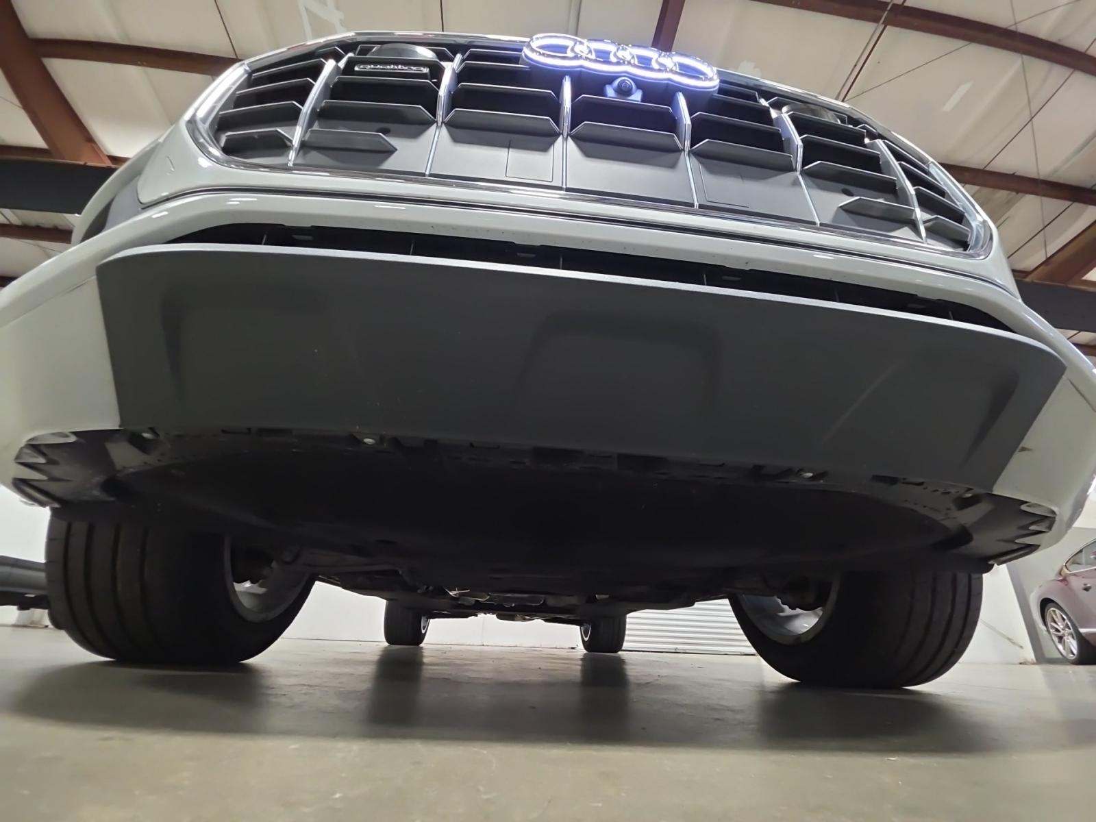 2023 Audi Q8 Premium AWD