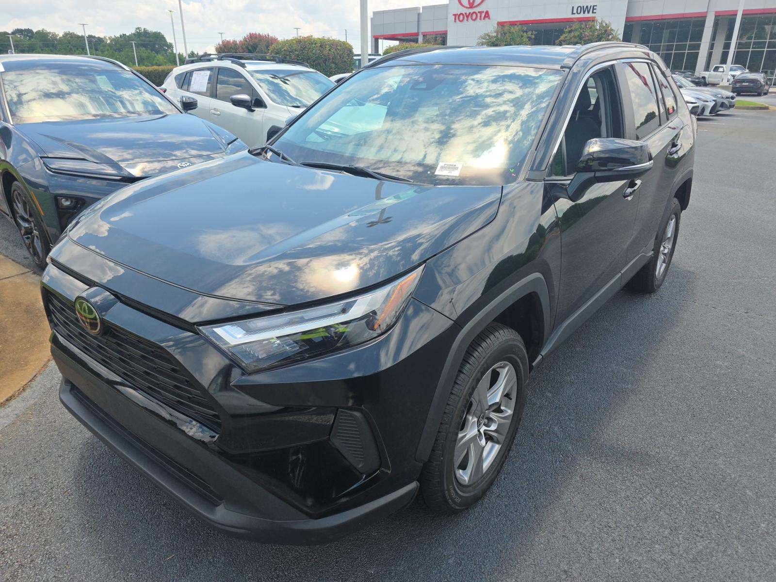 2025 Toyota RAV4 XLE AWD