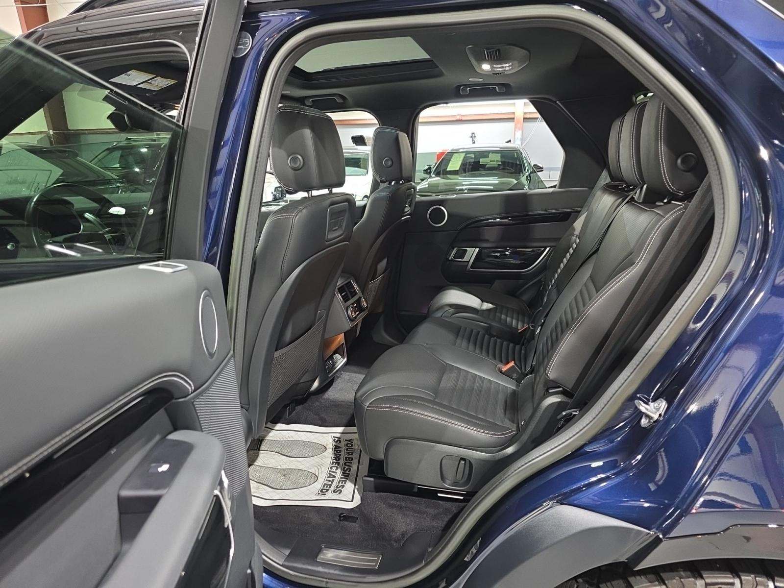 2023 Land Rover Discovery R-Dynamic S AWD