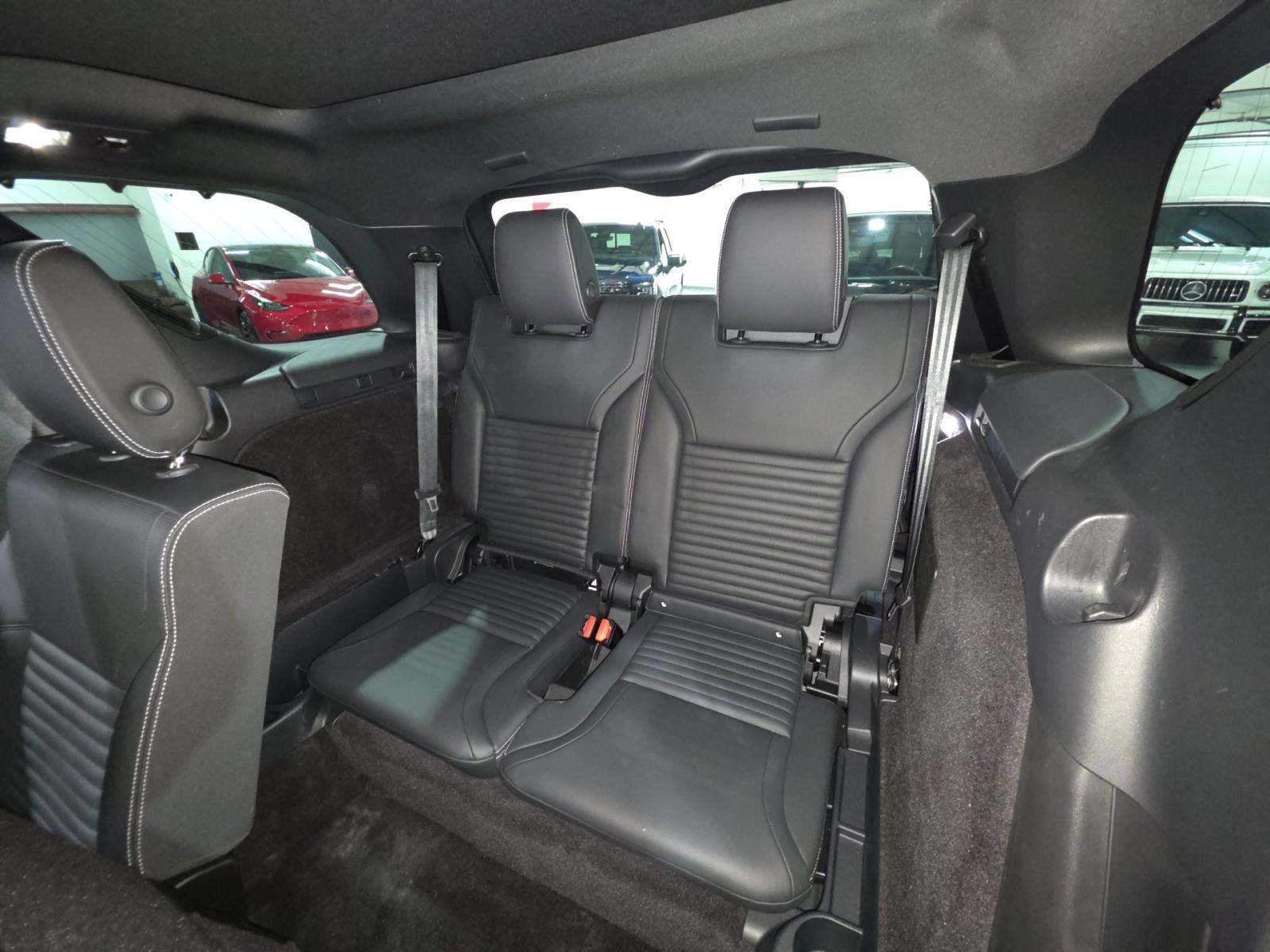 2023 Land Rover Discovery R-Dynamic S AWD