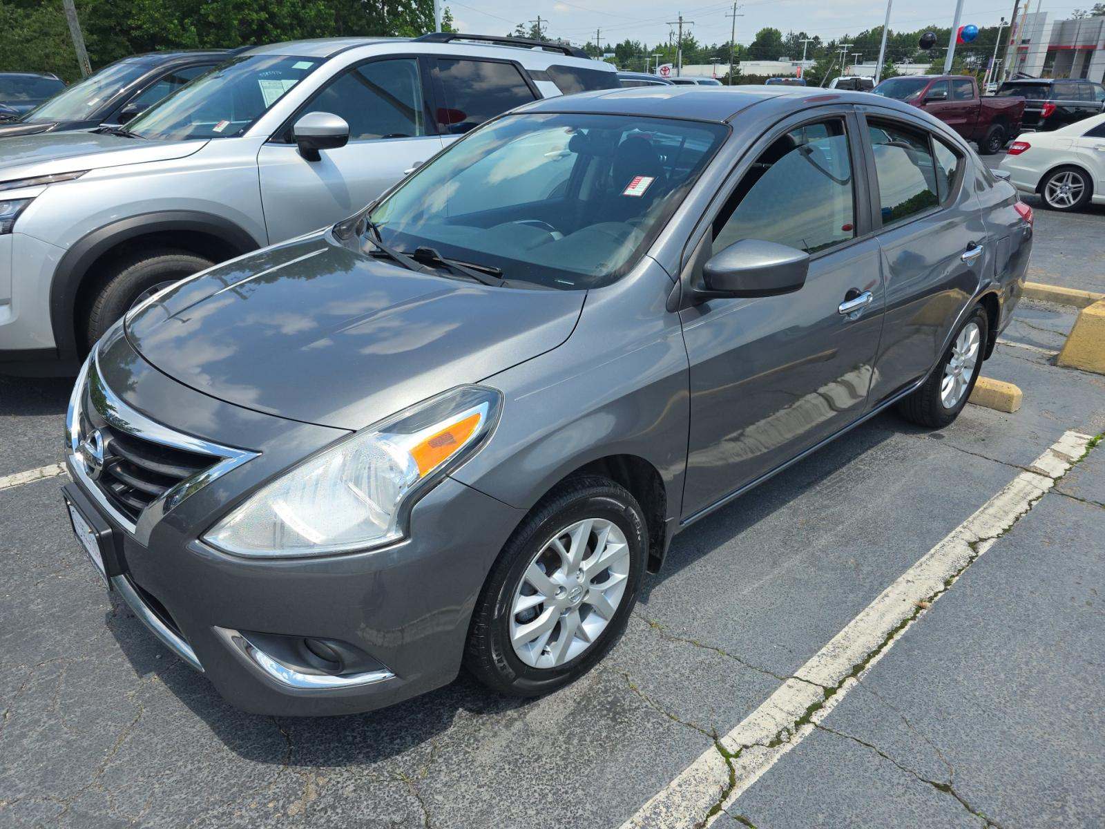 NISSAN VERSA - 1