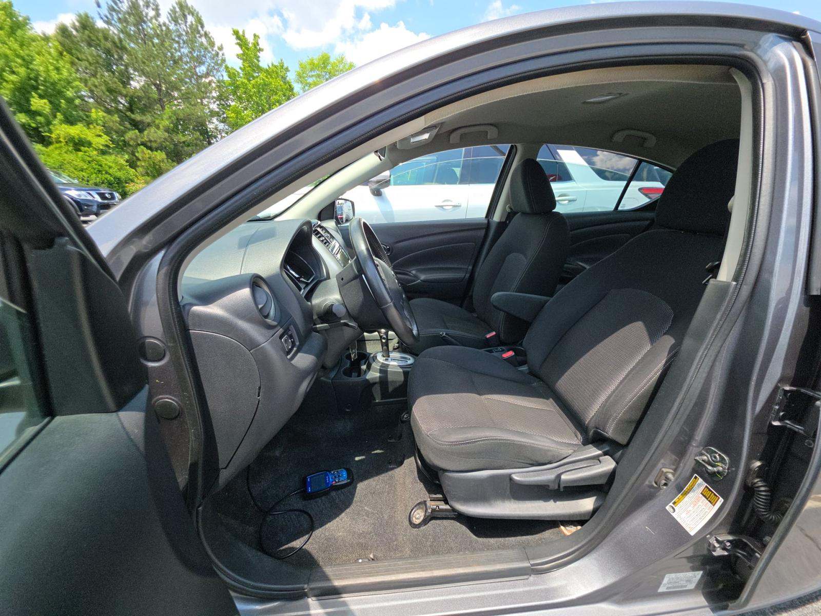 NISSAN VERSA - 6