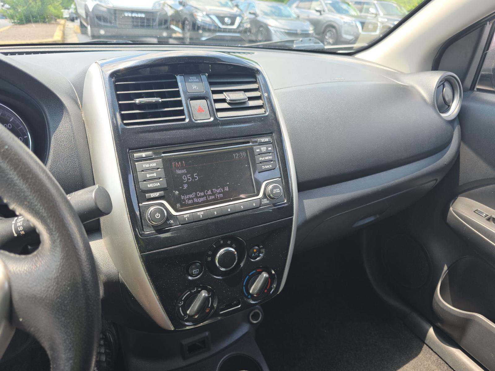 NISSAN VERSA - 10