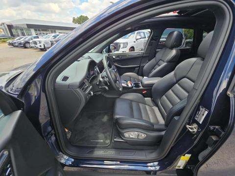 2023 Porsche Macan Base AWD