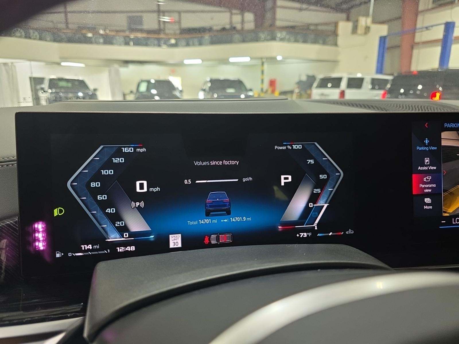 2025 BMW X7 M60i AWD