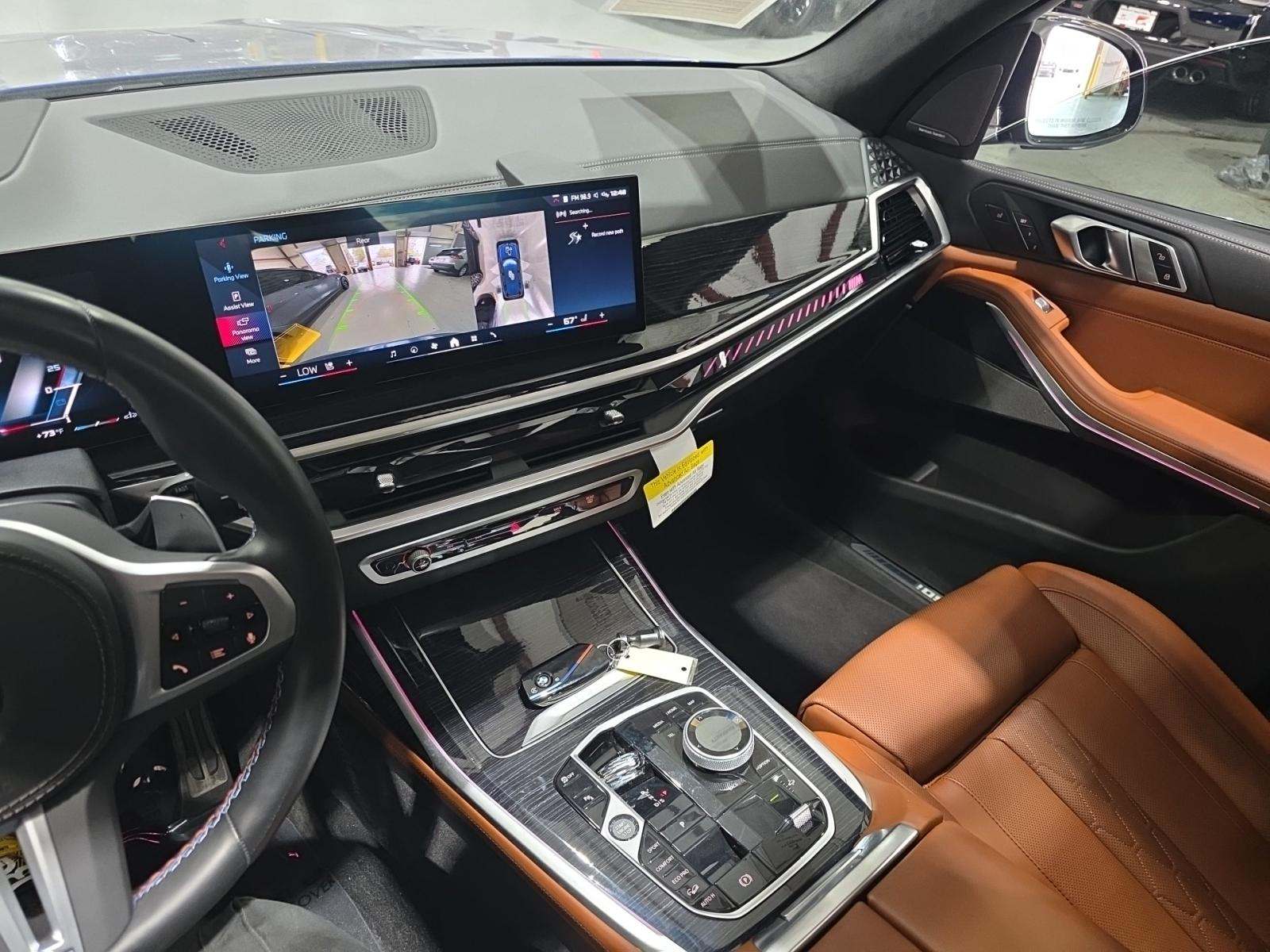 2025 BMW X7 M60i AWD