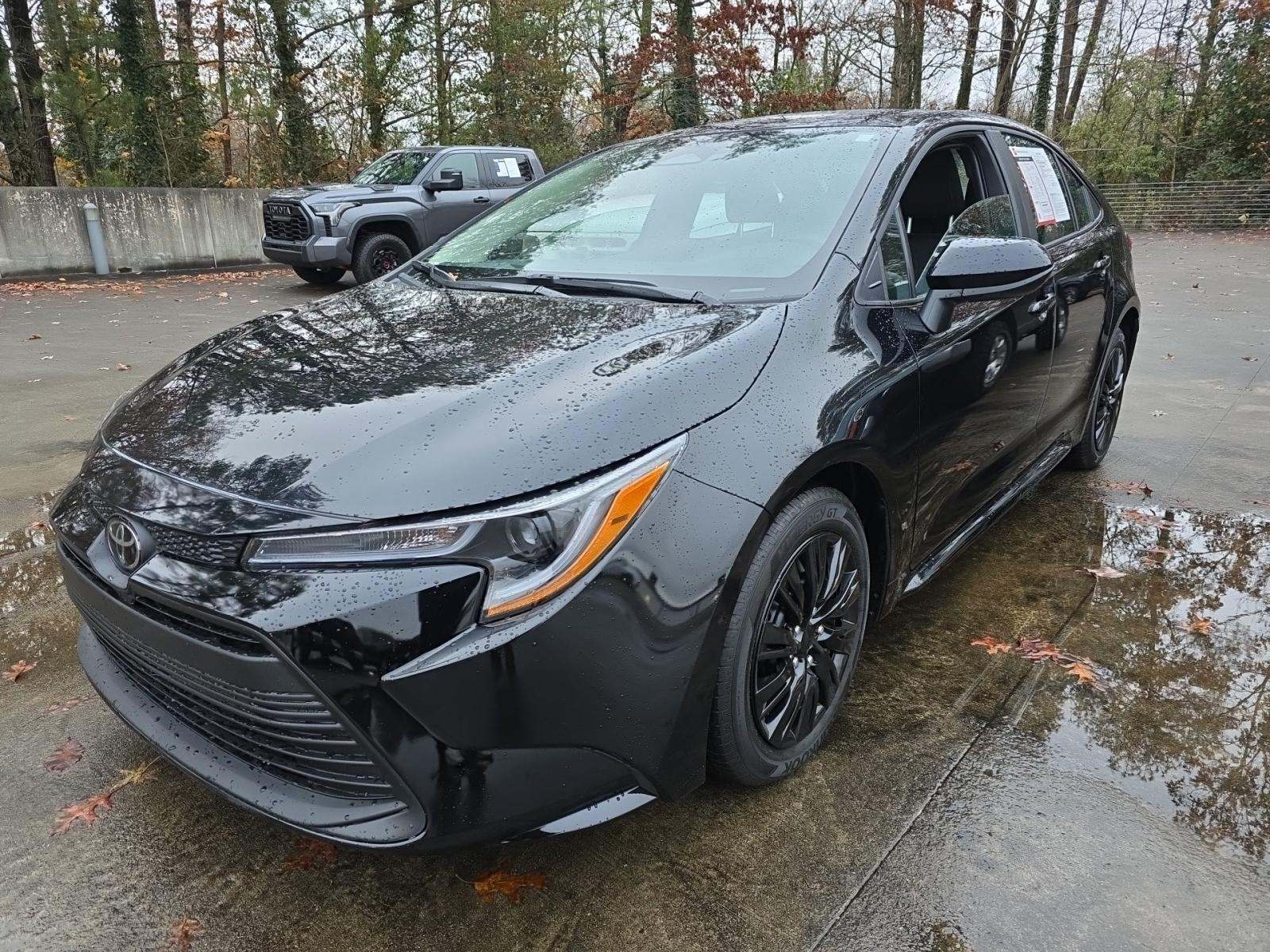 2025 Toyota Corolla LE FWD