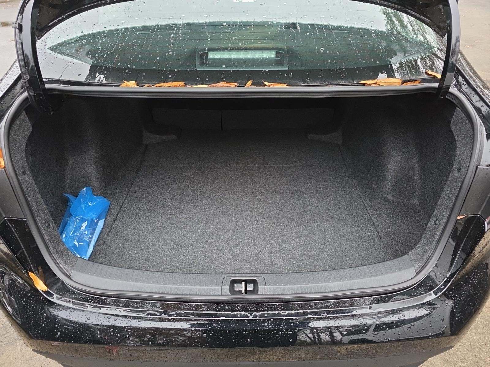 2025 Toyota Corolla LE FWD