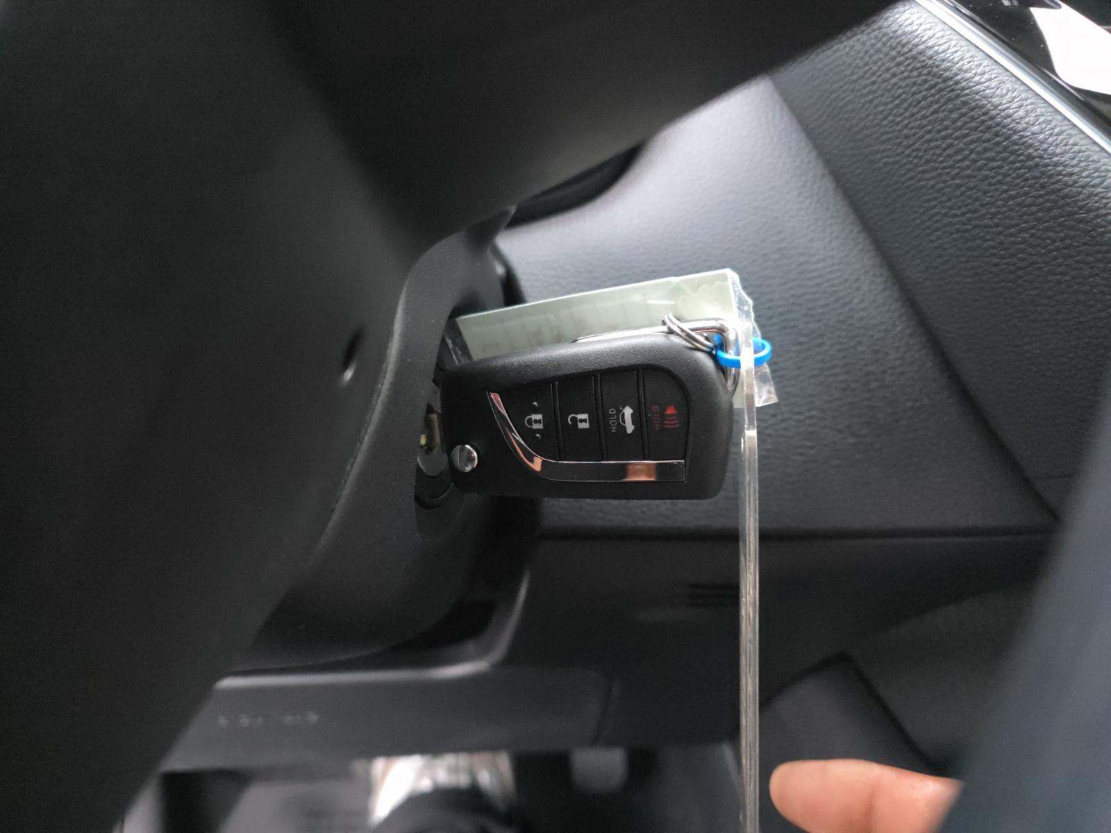 2025 Toyota Corolla LE FWD