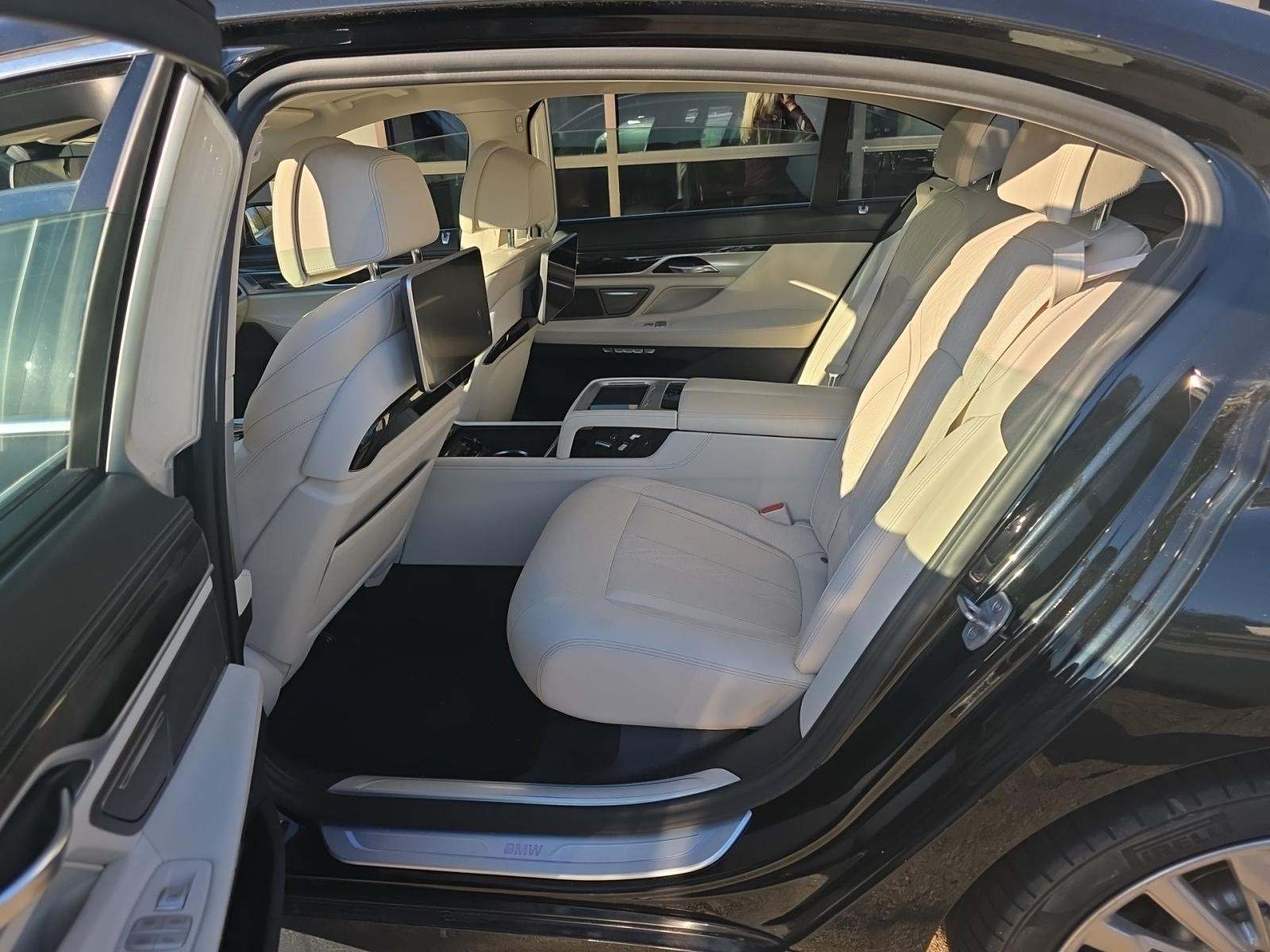 2018 BMW 7 Series 750i RWD