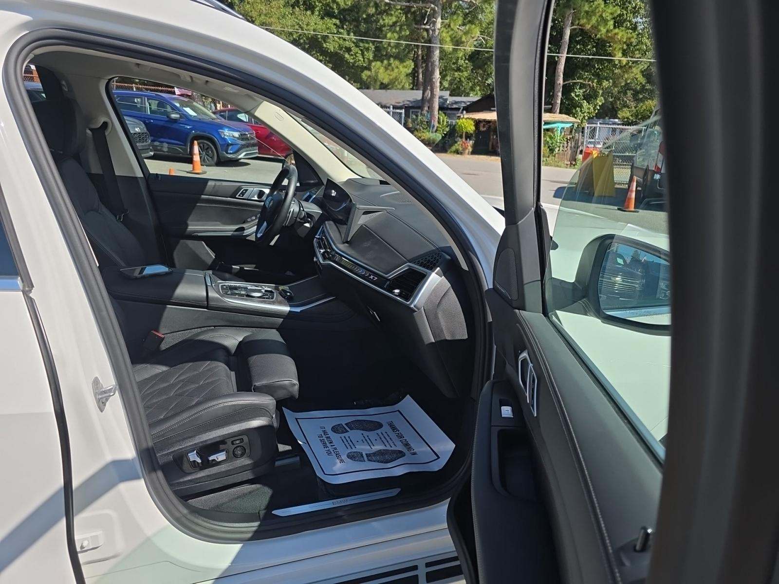 2025 BMW X7 xDrive40i AWD