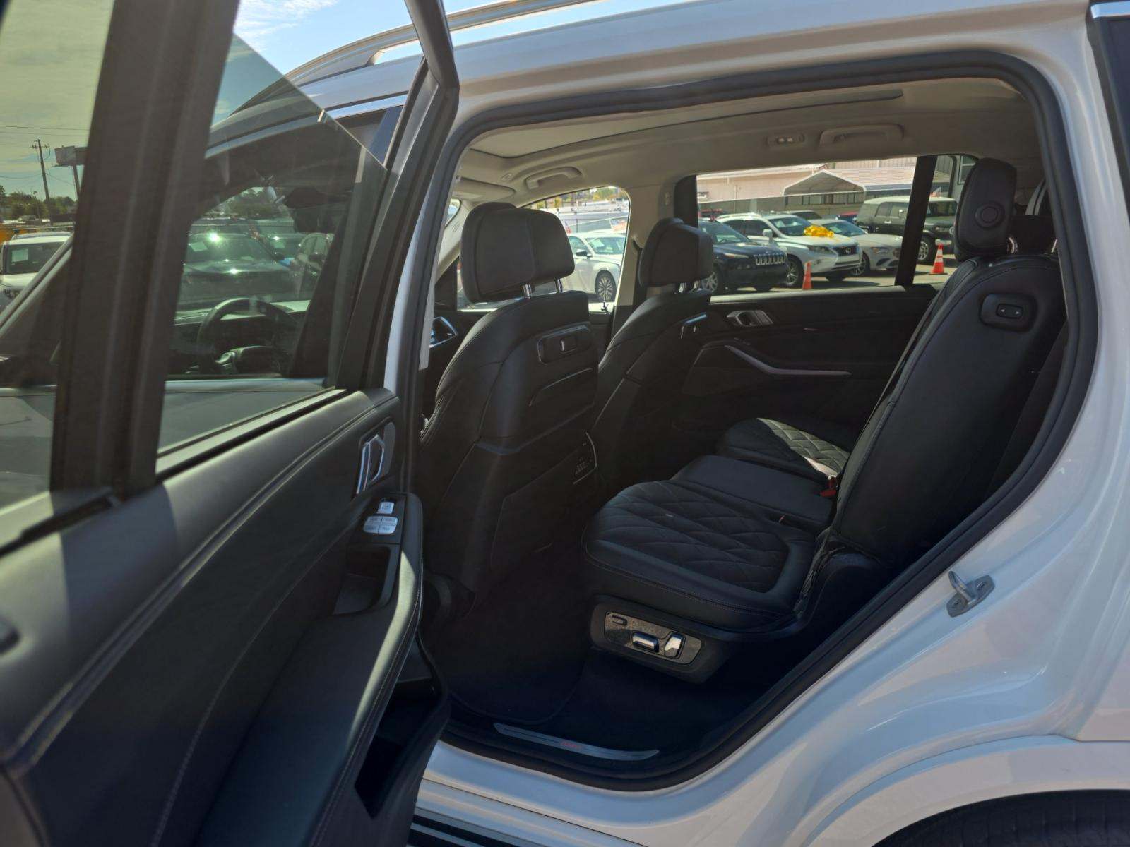 2025 BMW X7 xDrive40i AWD