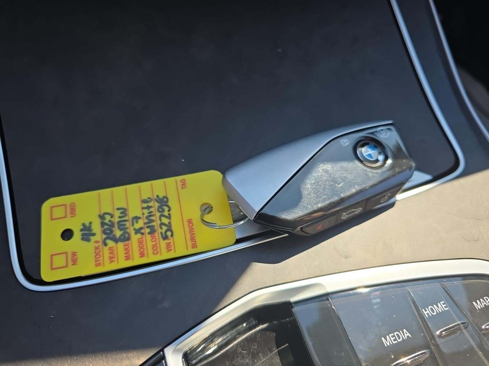 2025 BMW X7 xDrive40i AWD