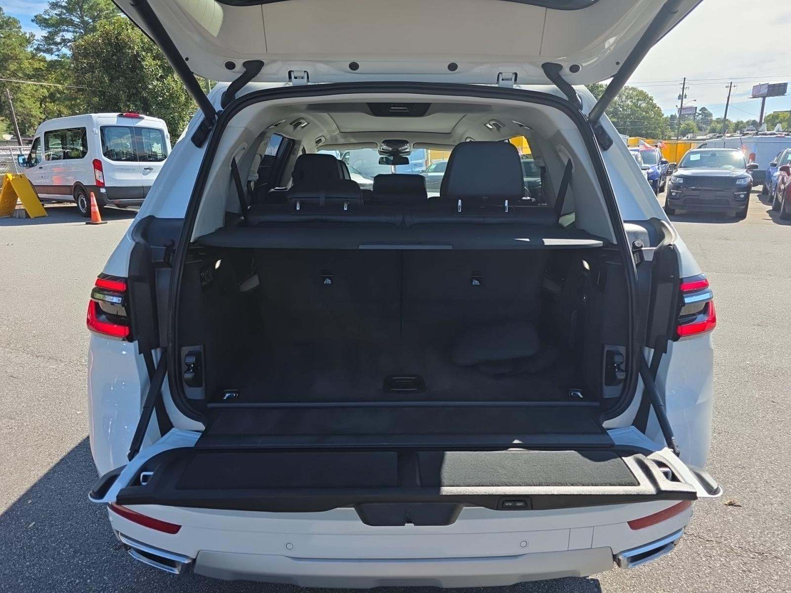 2025 BMW X7 xDrive40i AWD