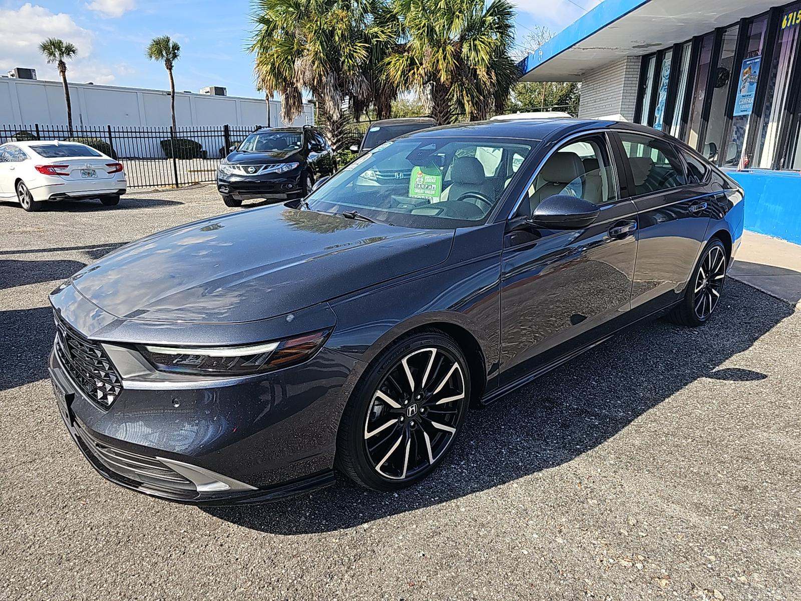 2023 Honda Accord Hybrid Touring FWD