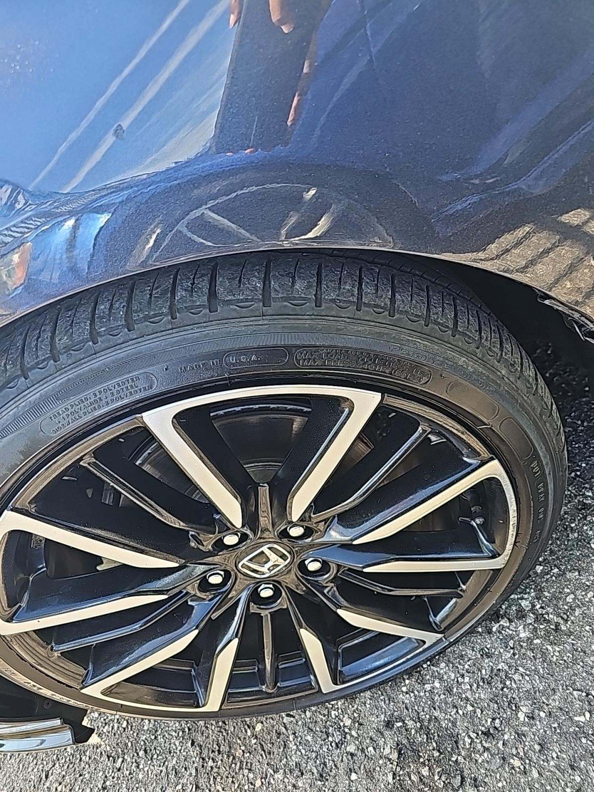 2023 Honda Accord Hybrid Touring FWD