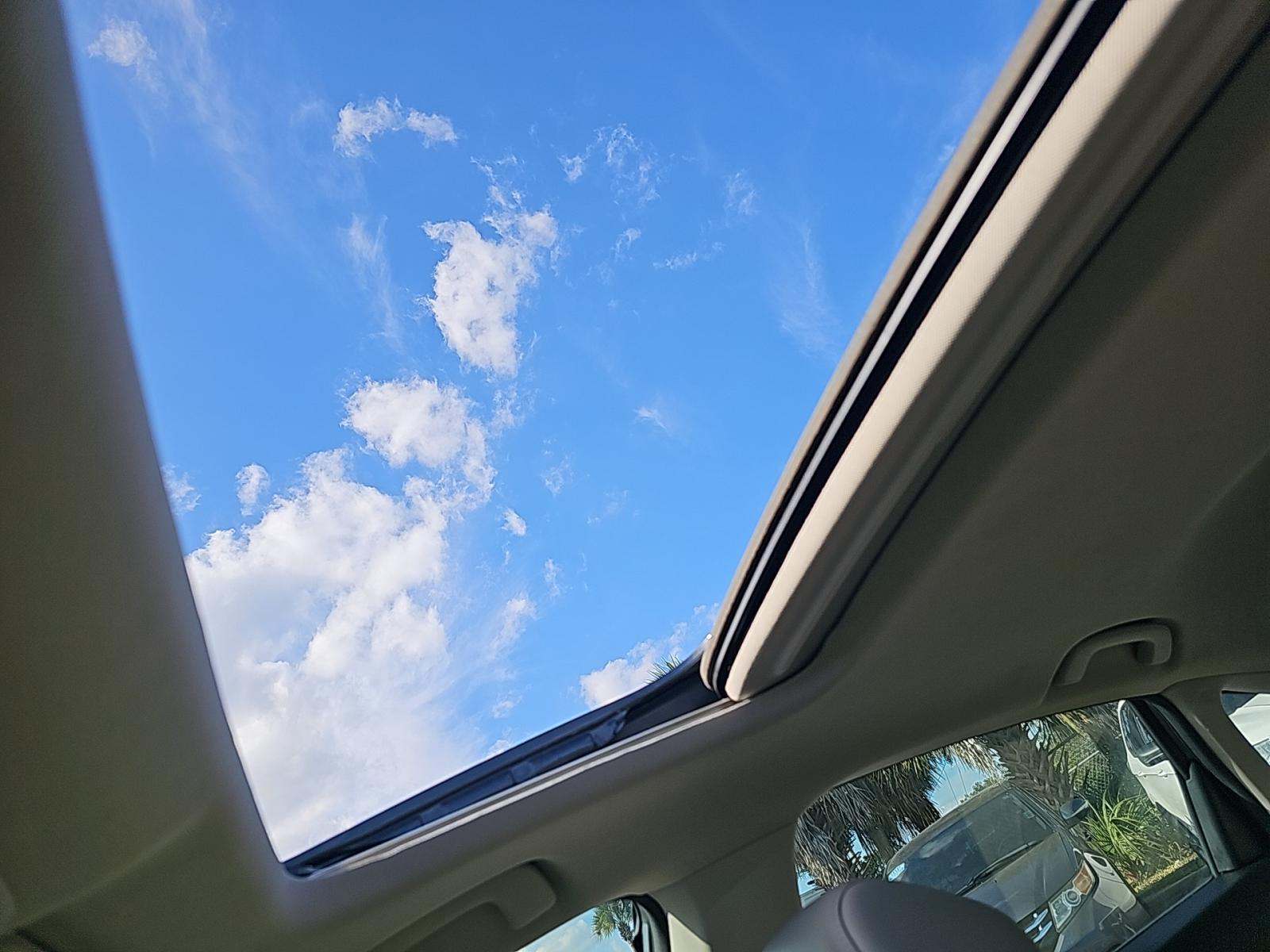 2023 Honda Accord Hybrid Touring FWD