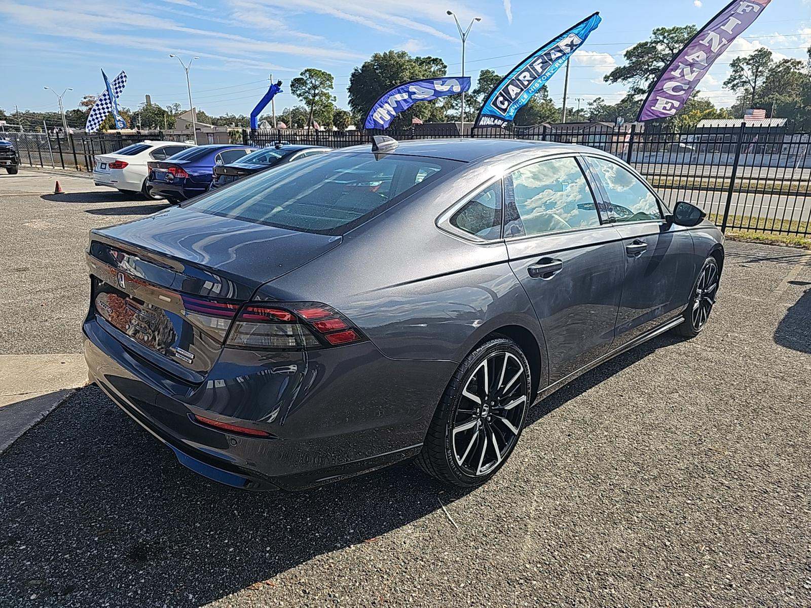 2023 Honda Accord Hybrid Touring FWD