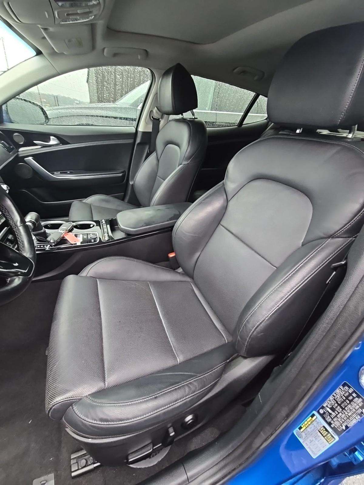 2018 Kia Stinger Premium RWD