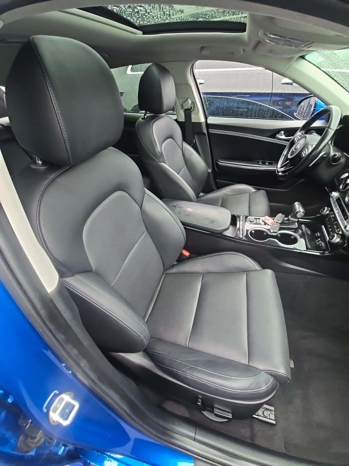 2018 Kia Stinger Premium RWD