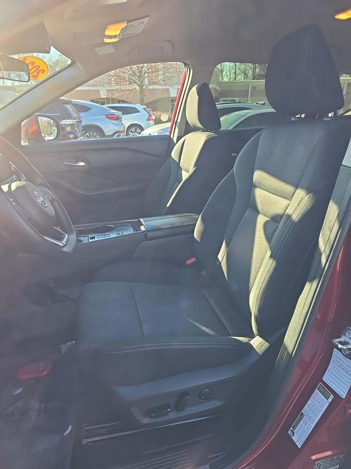 2024 Nissan Rogue SV FWD