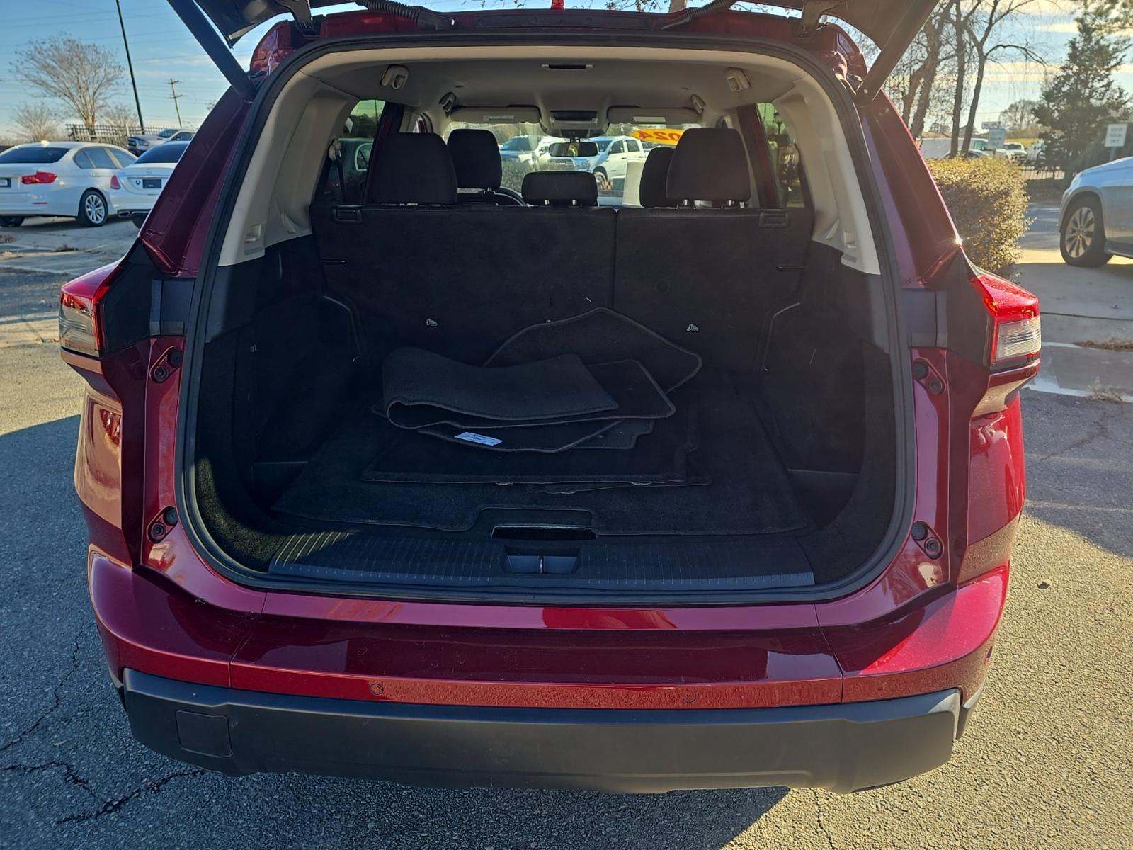 2024 Nissan Rogue SV FWD