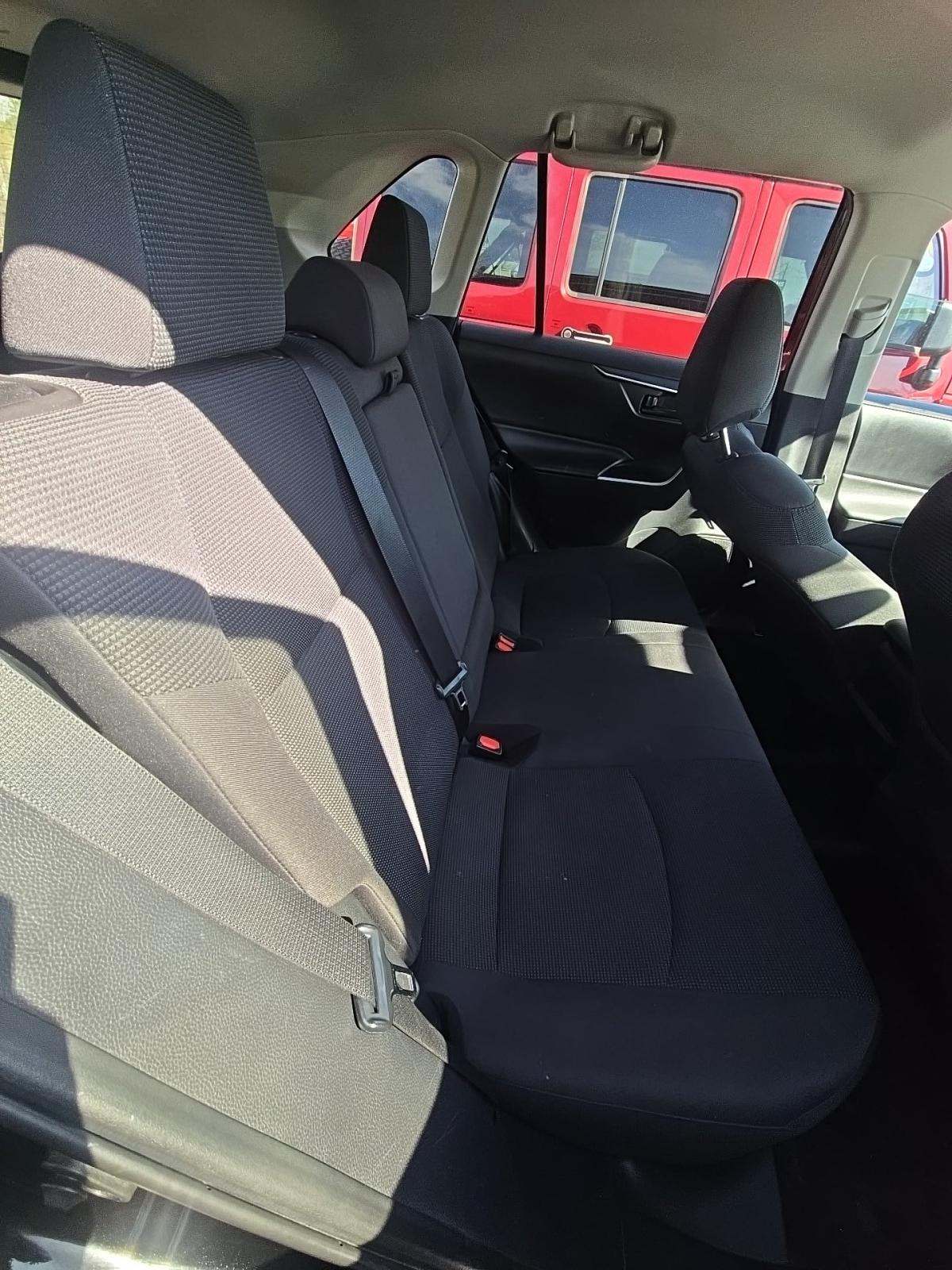 2019 Toyota RAV4 LE AWD