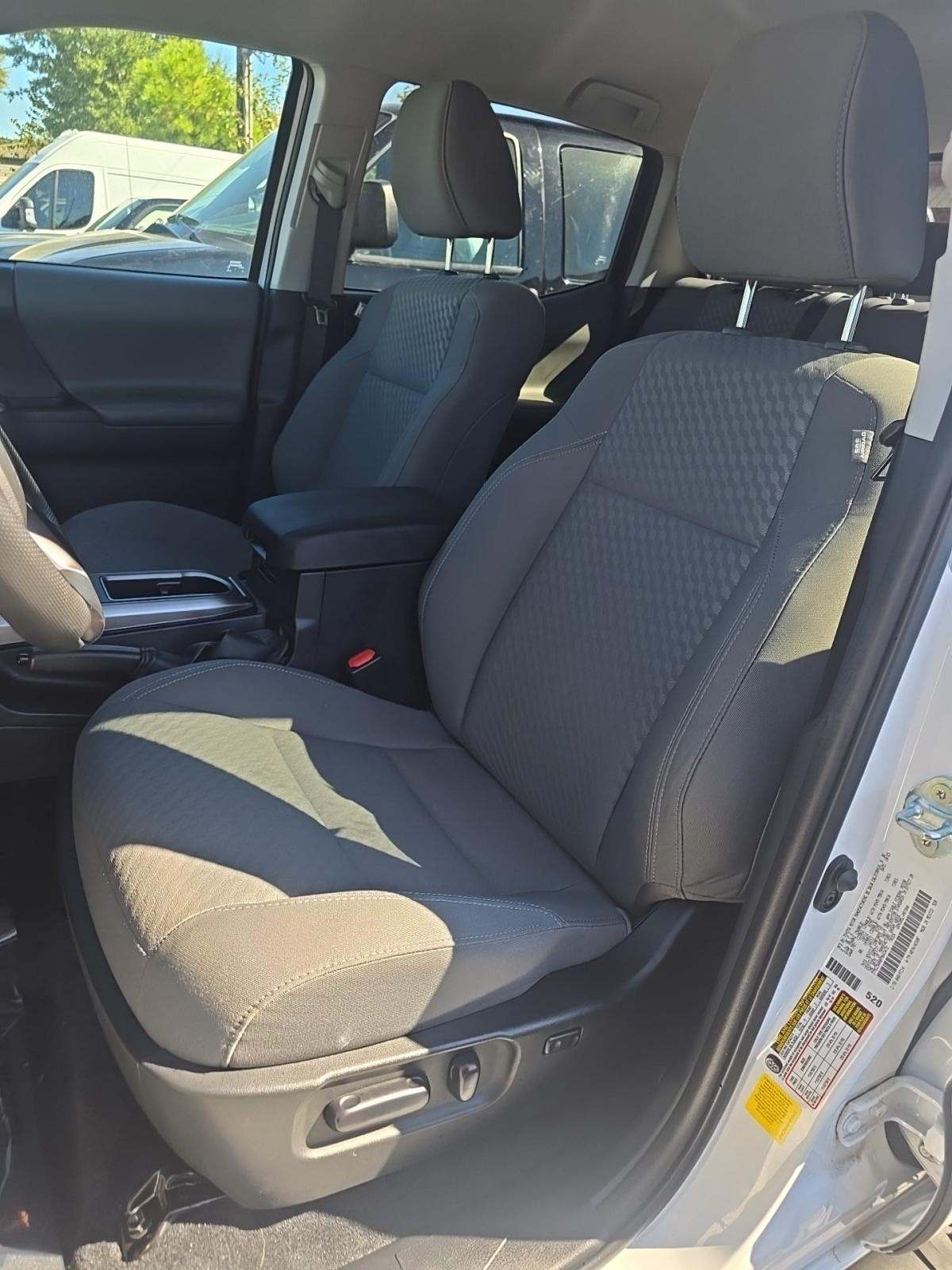 2023 Toyota Tacoma SR5 AWD