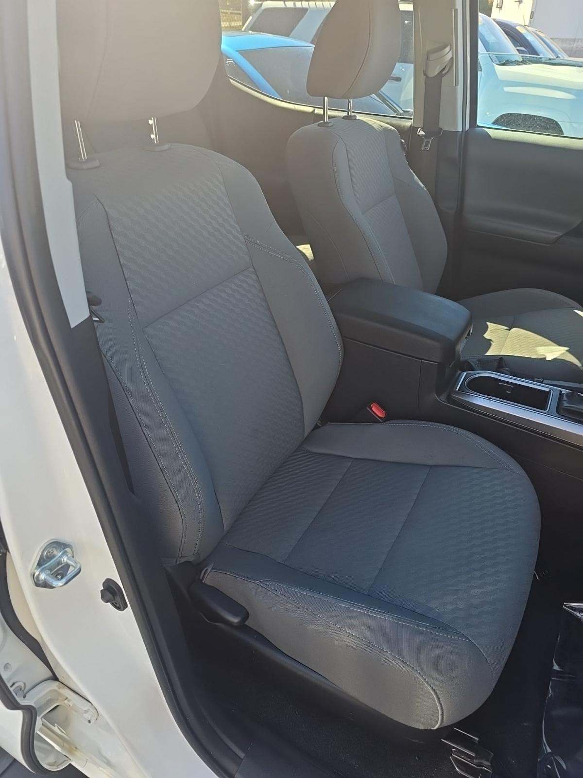 2023 Toyota Tacoma SR5 AWD