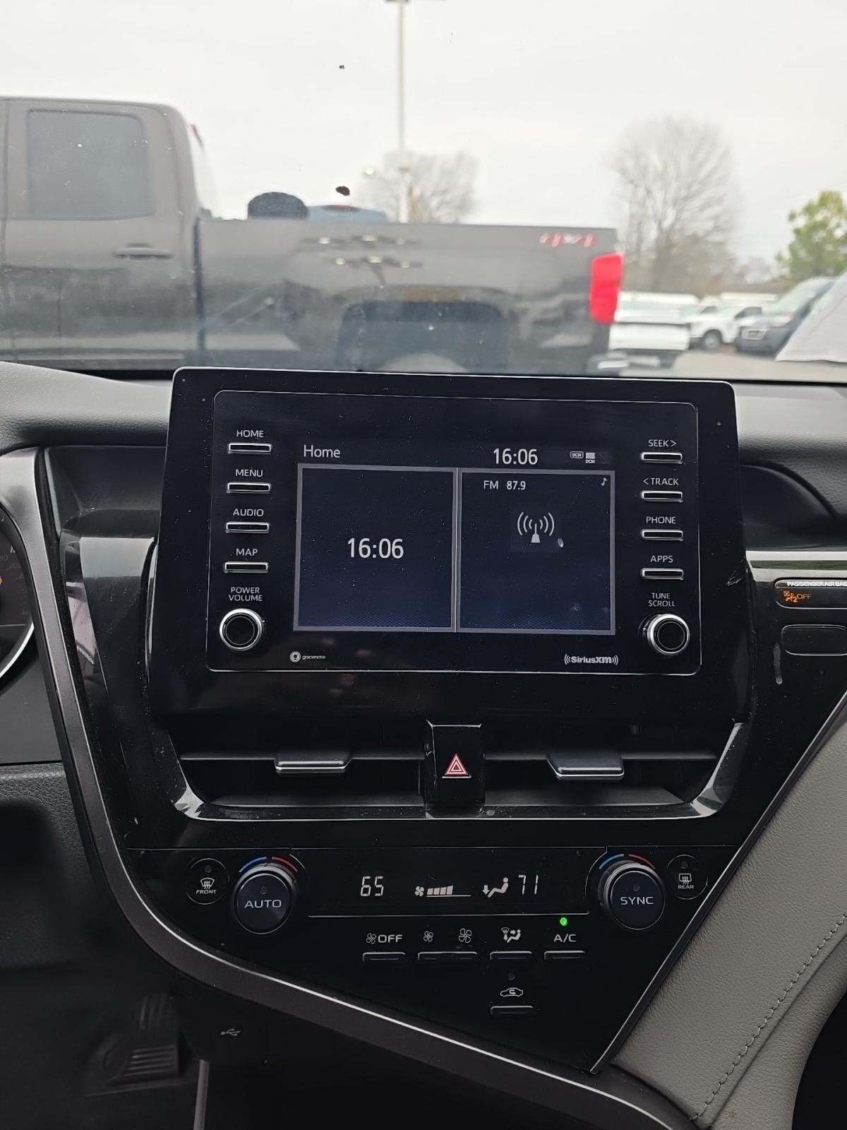 2023 Toyota Camry LE FWD