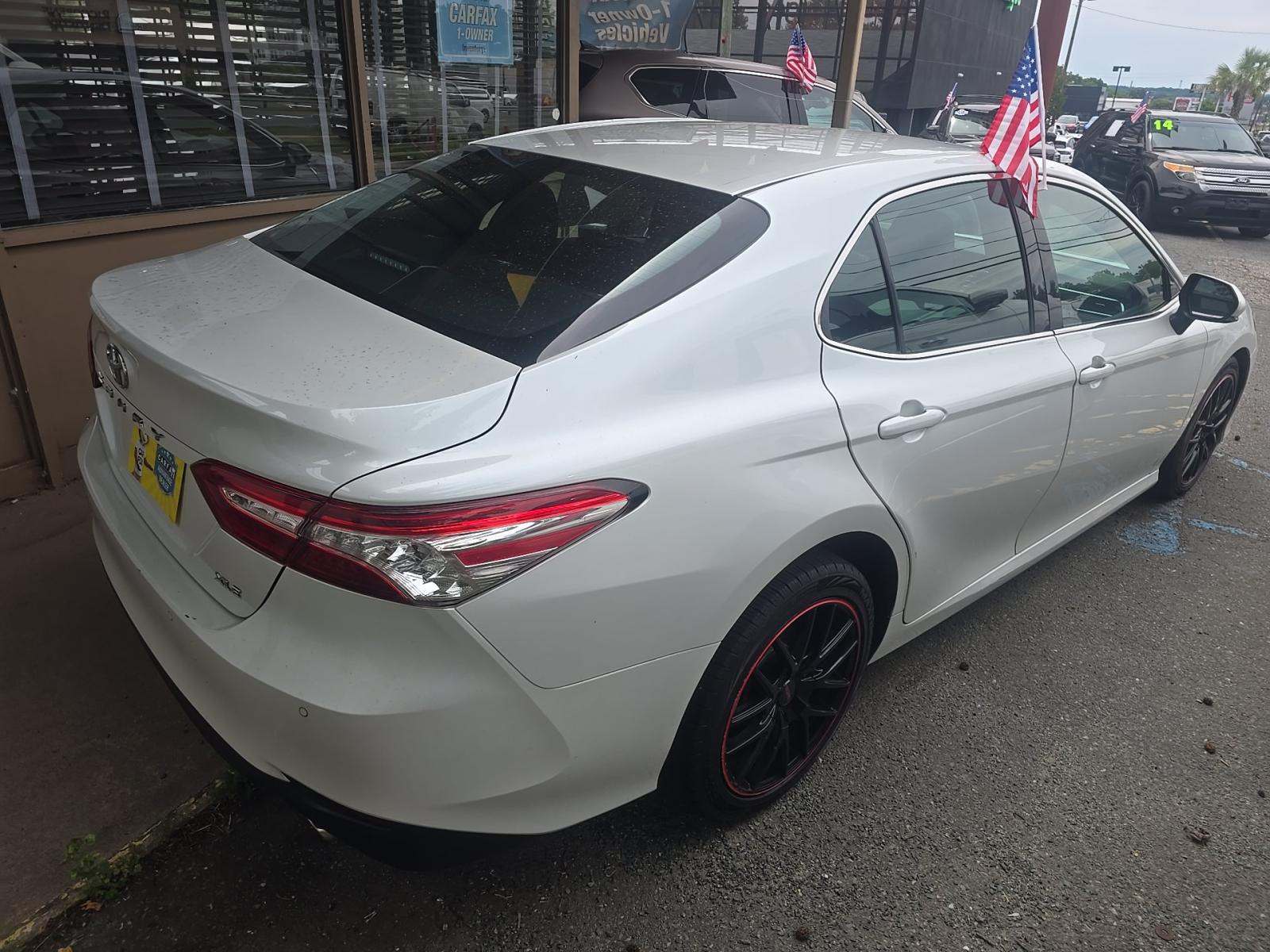 2018 Toyota Camry XLE FWD