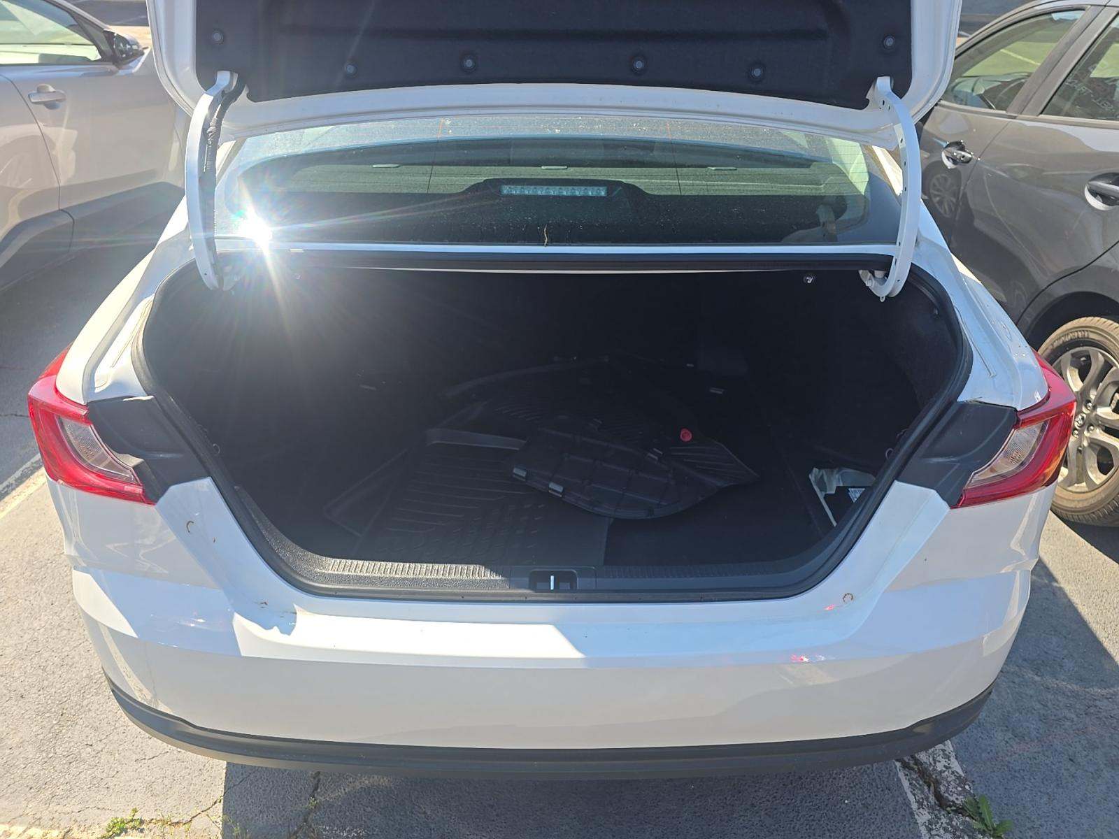 2025 Toyota Camry LE FWD