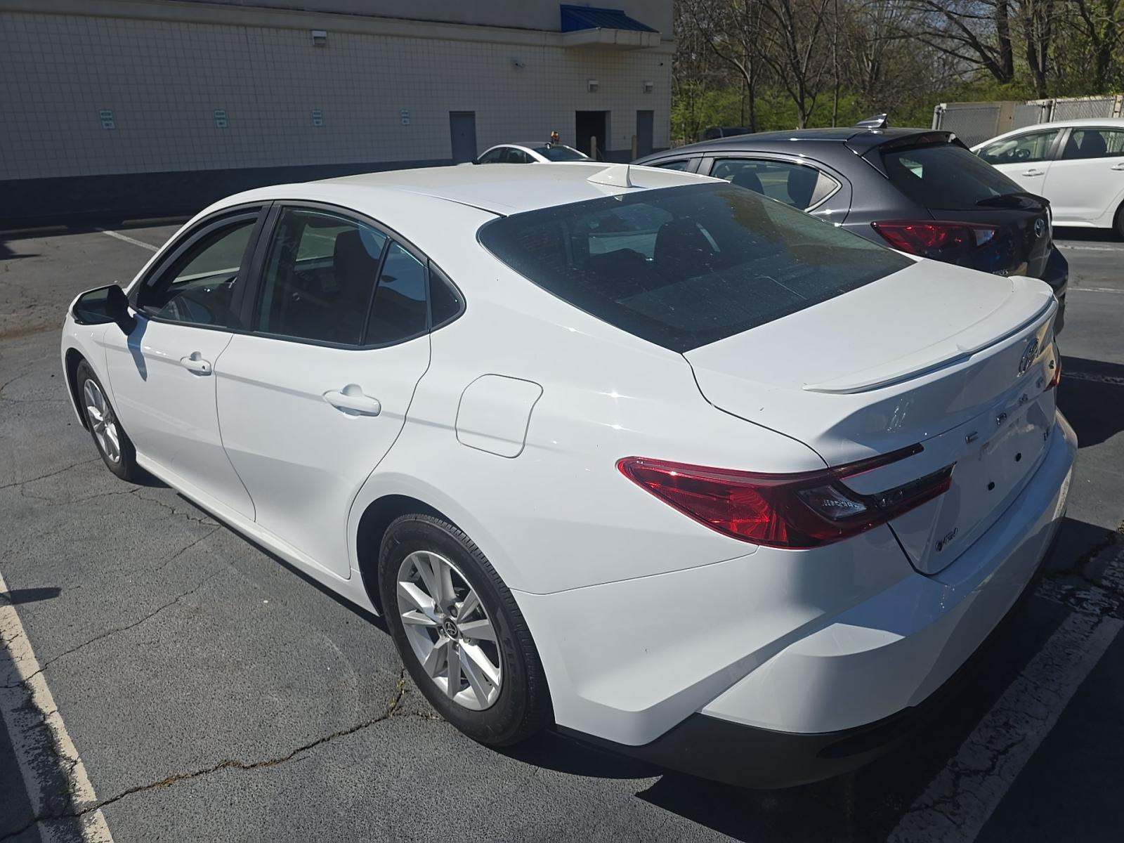 2025 Toyota Camry LE FWD