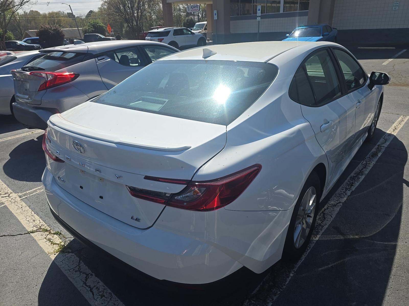 2025 Toyota Camry LE FWD